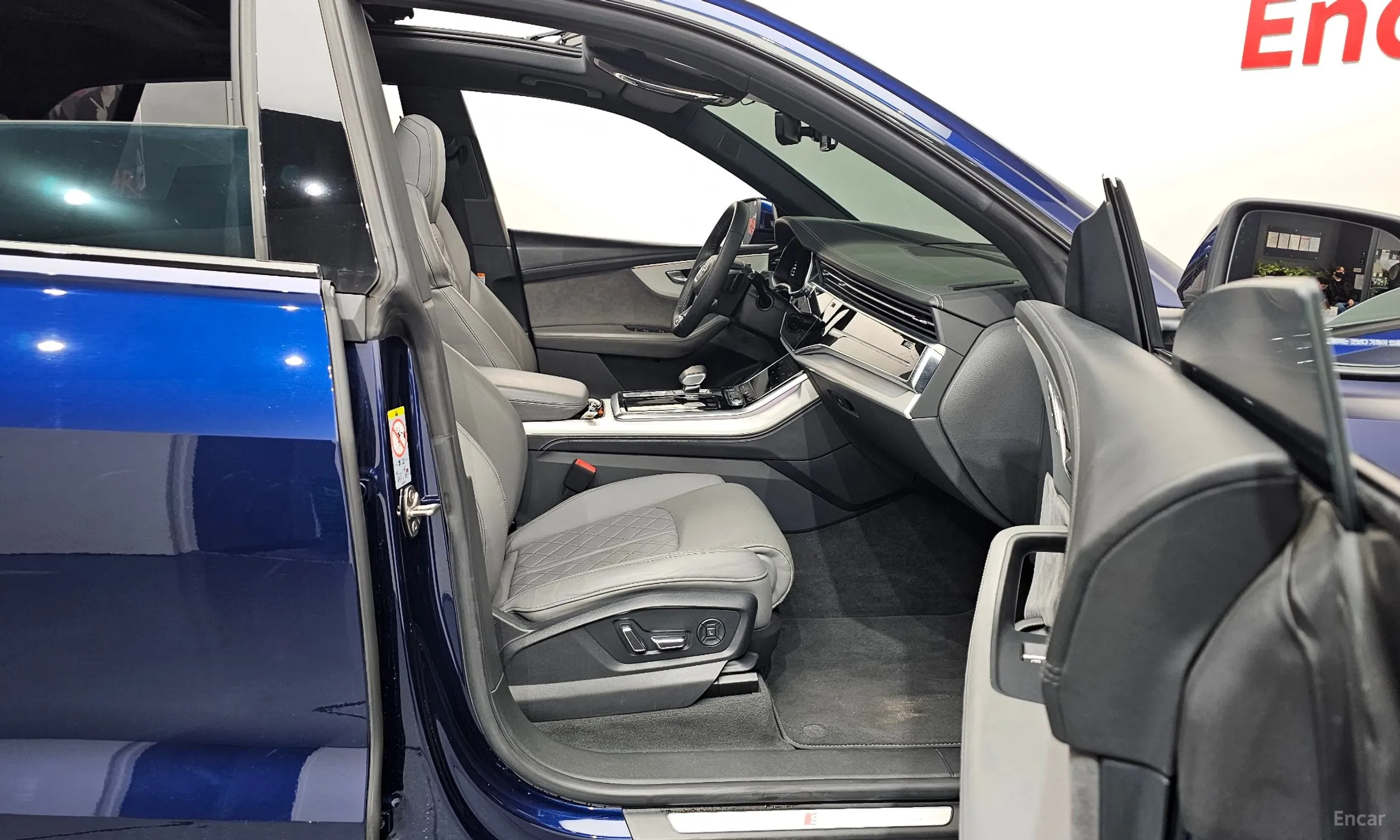 Audi Q8 (4M) превью 11