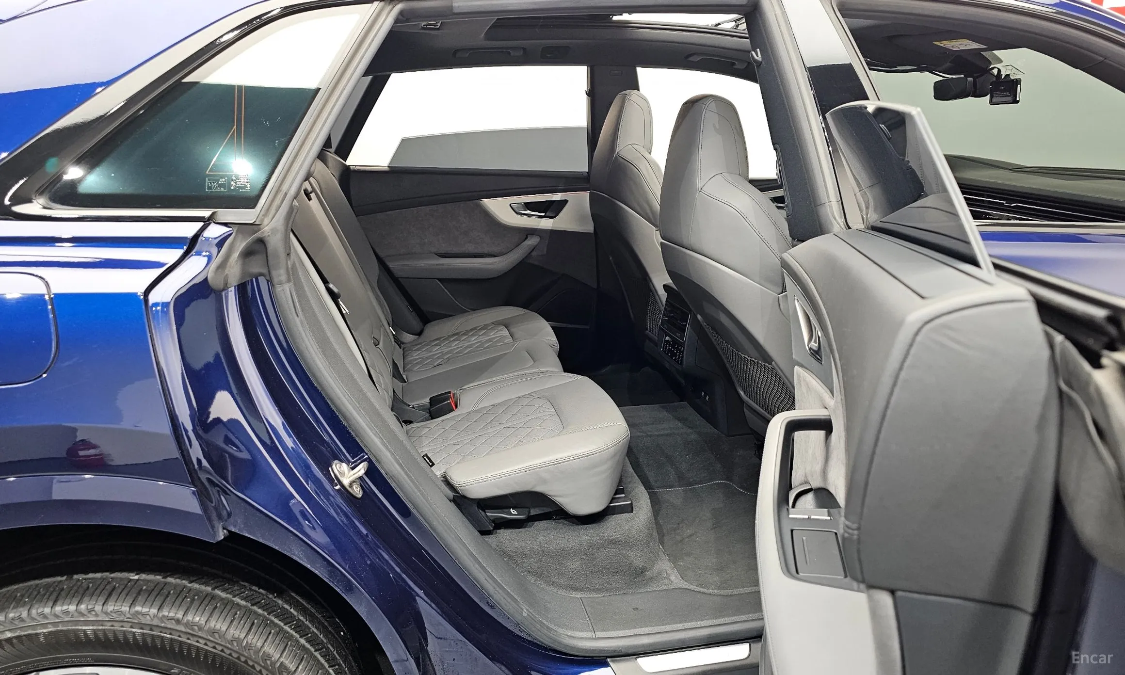 Audi Q8 (4M) превью 12