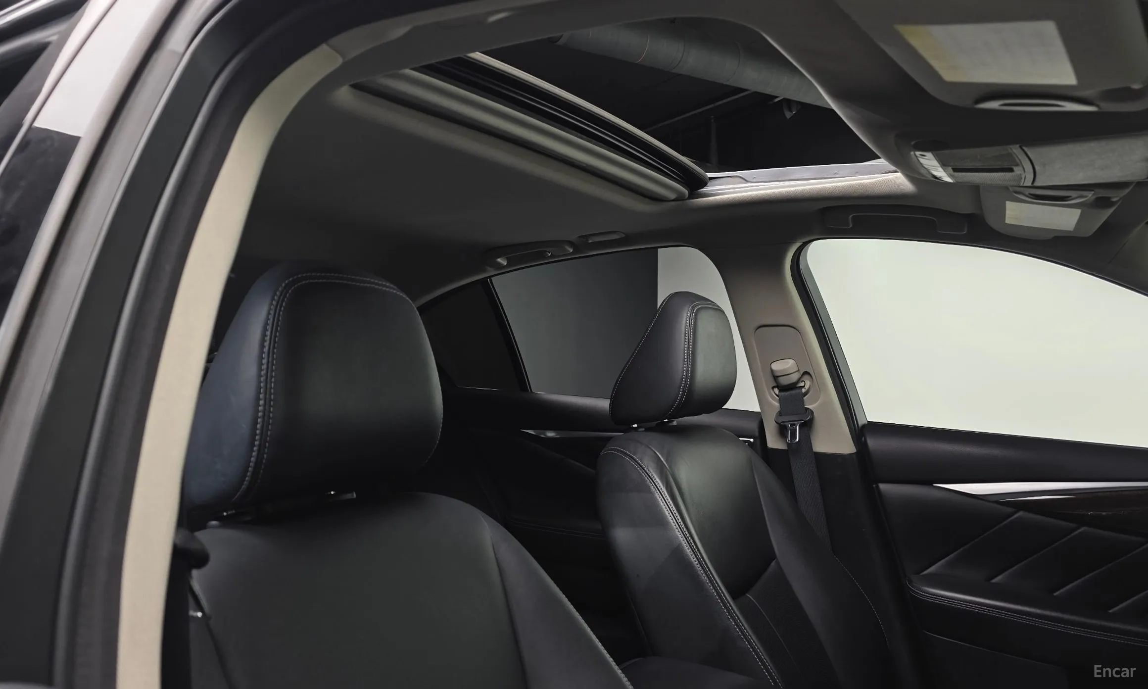 Infiniti Q50 превью 18