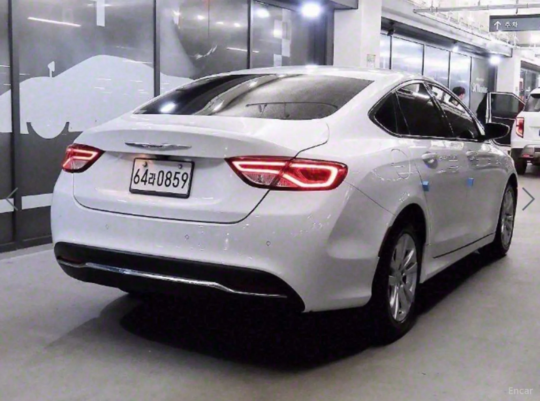 Chrysler 200 Second generation превью 4