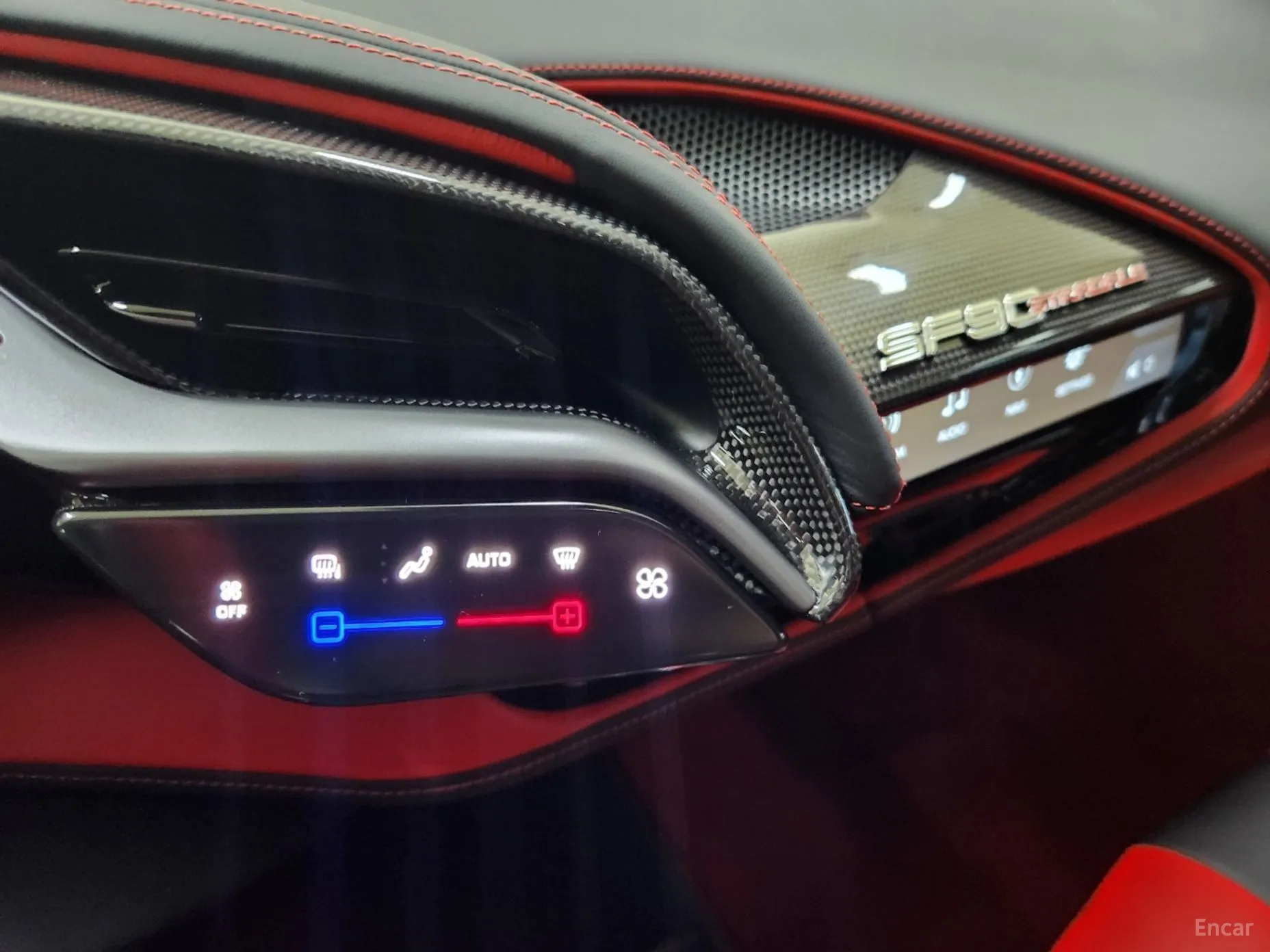 Ferrari SF90 Stradale превью 16