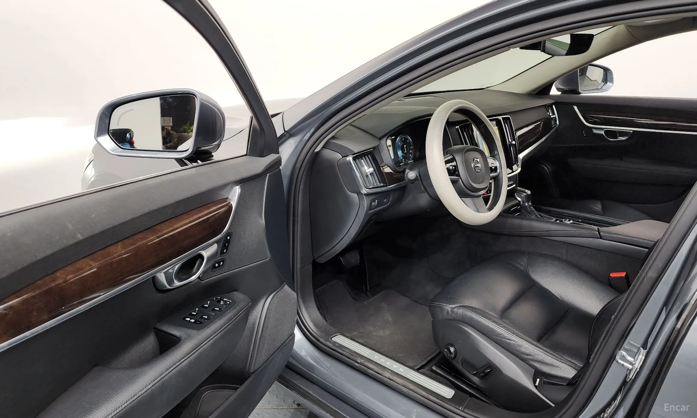 Volvo S90 превью 10