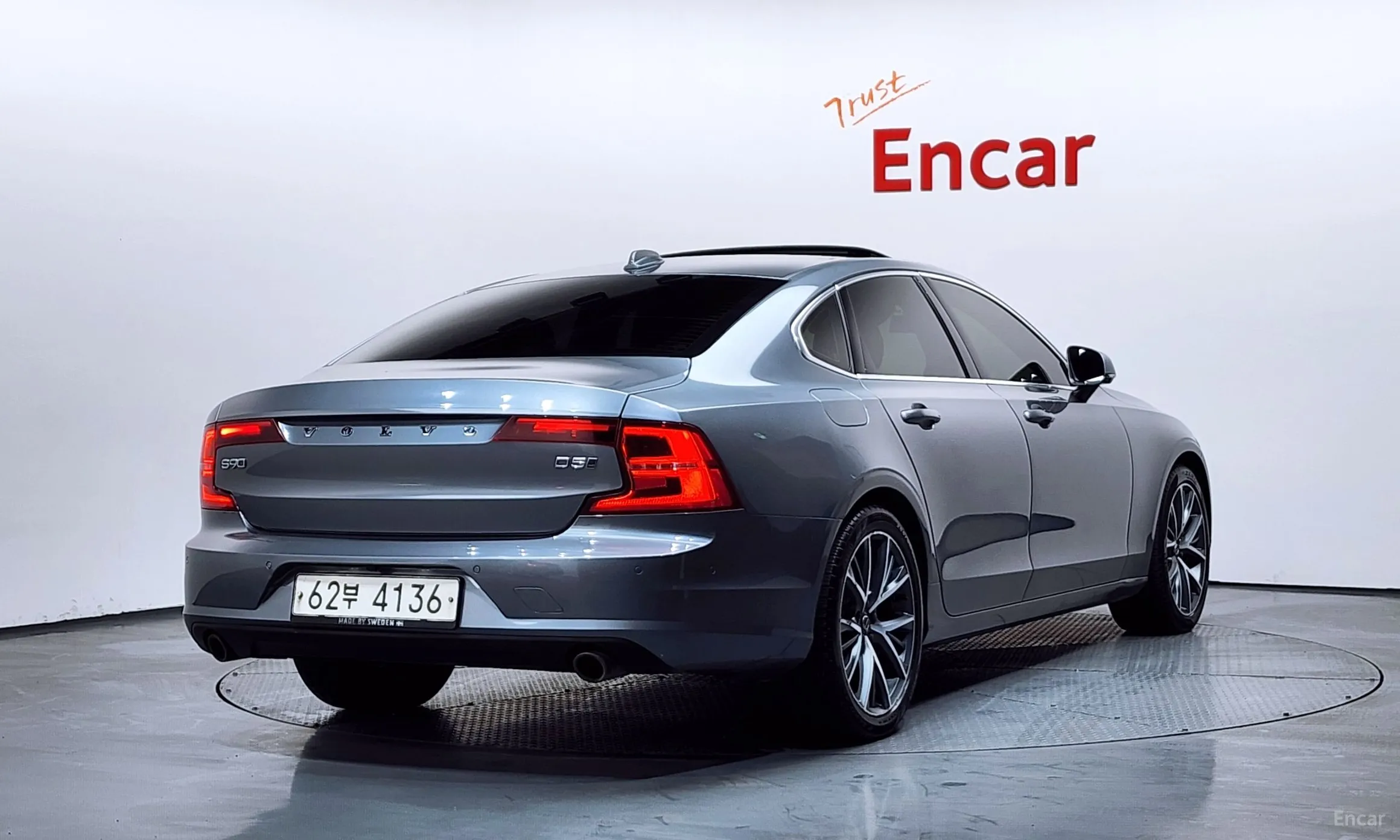 Volvo S90