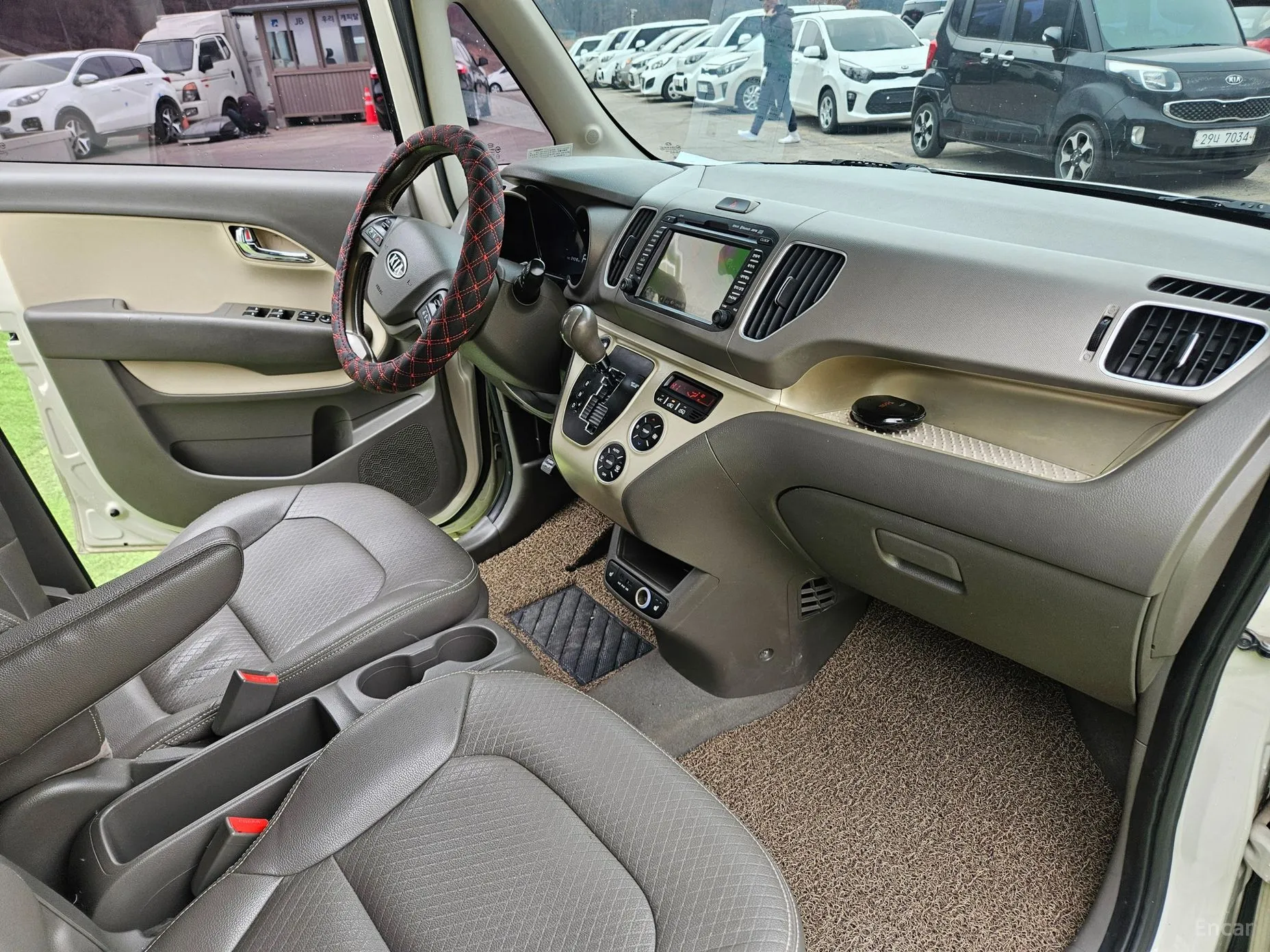 Kia Ray превью 13