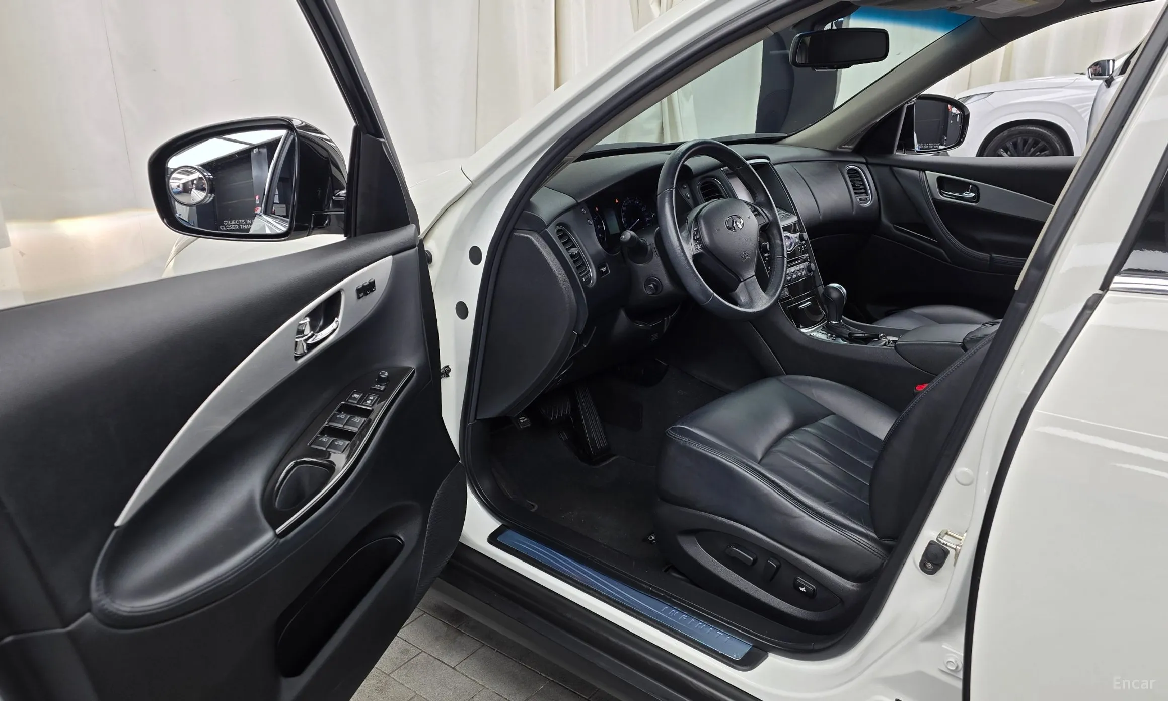 Infiniti QX50 превью 10