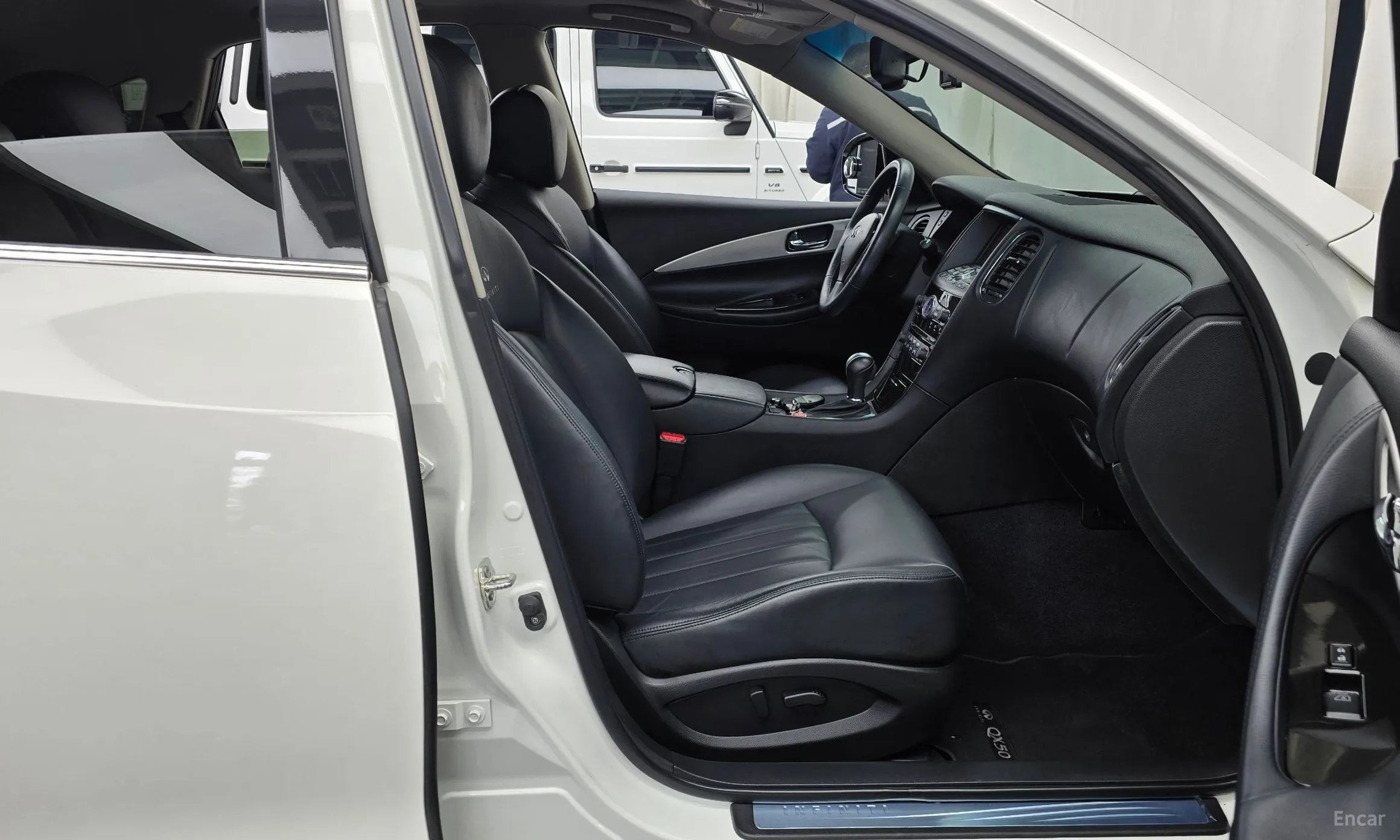 Infiniti QX50 превью 11