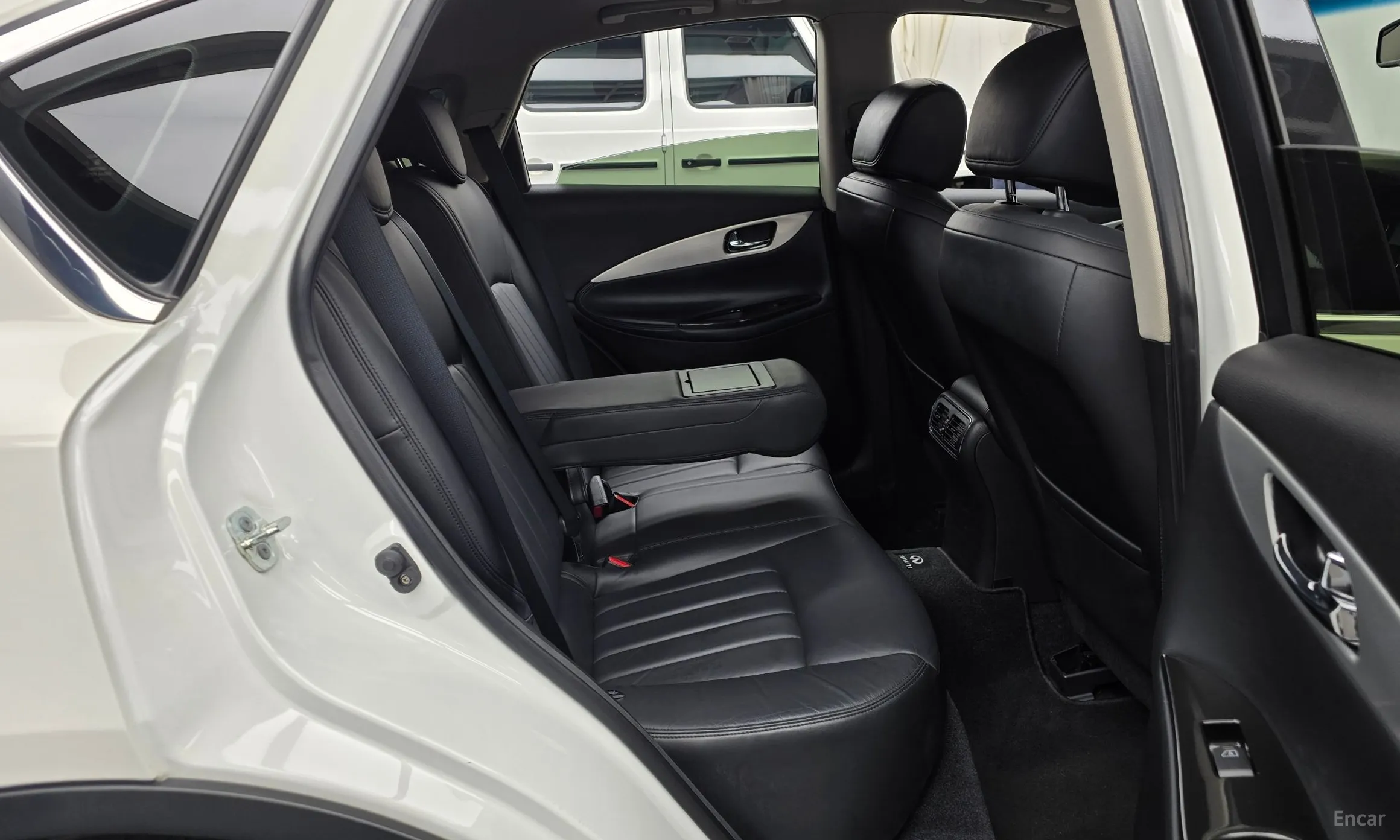 Infiniti QX50 превью 12