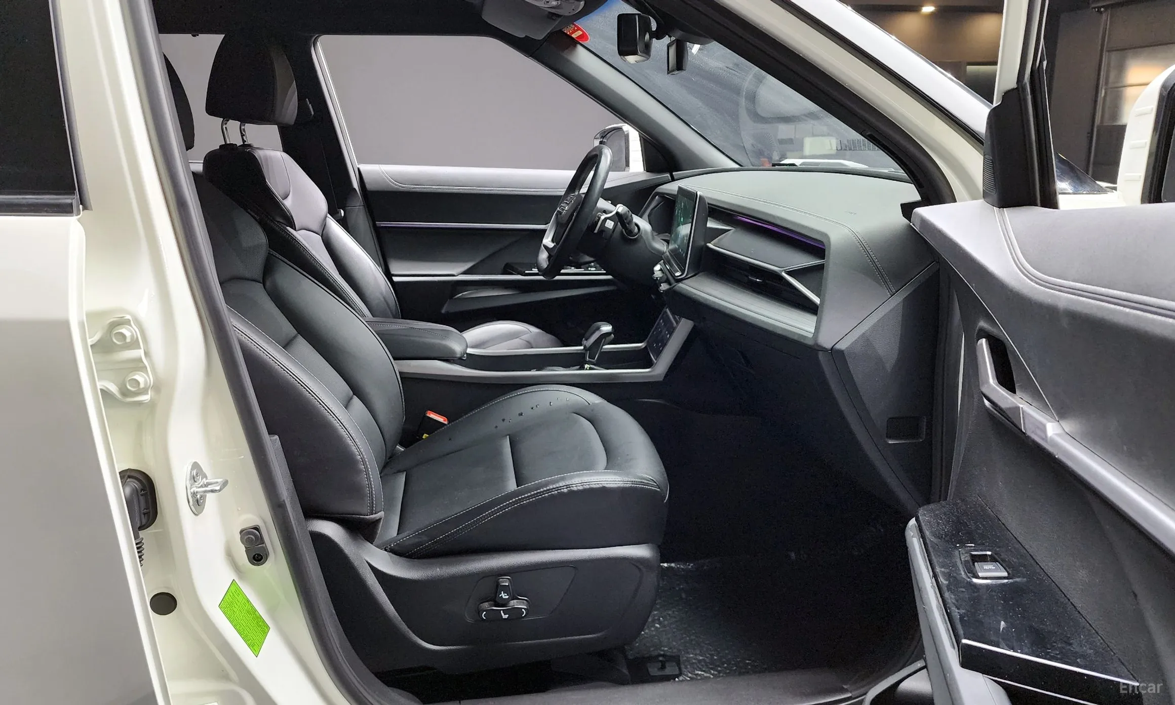 KG Mobility (SsangYong) Torres превью 10