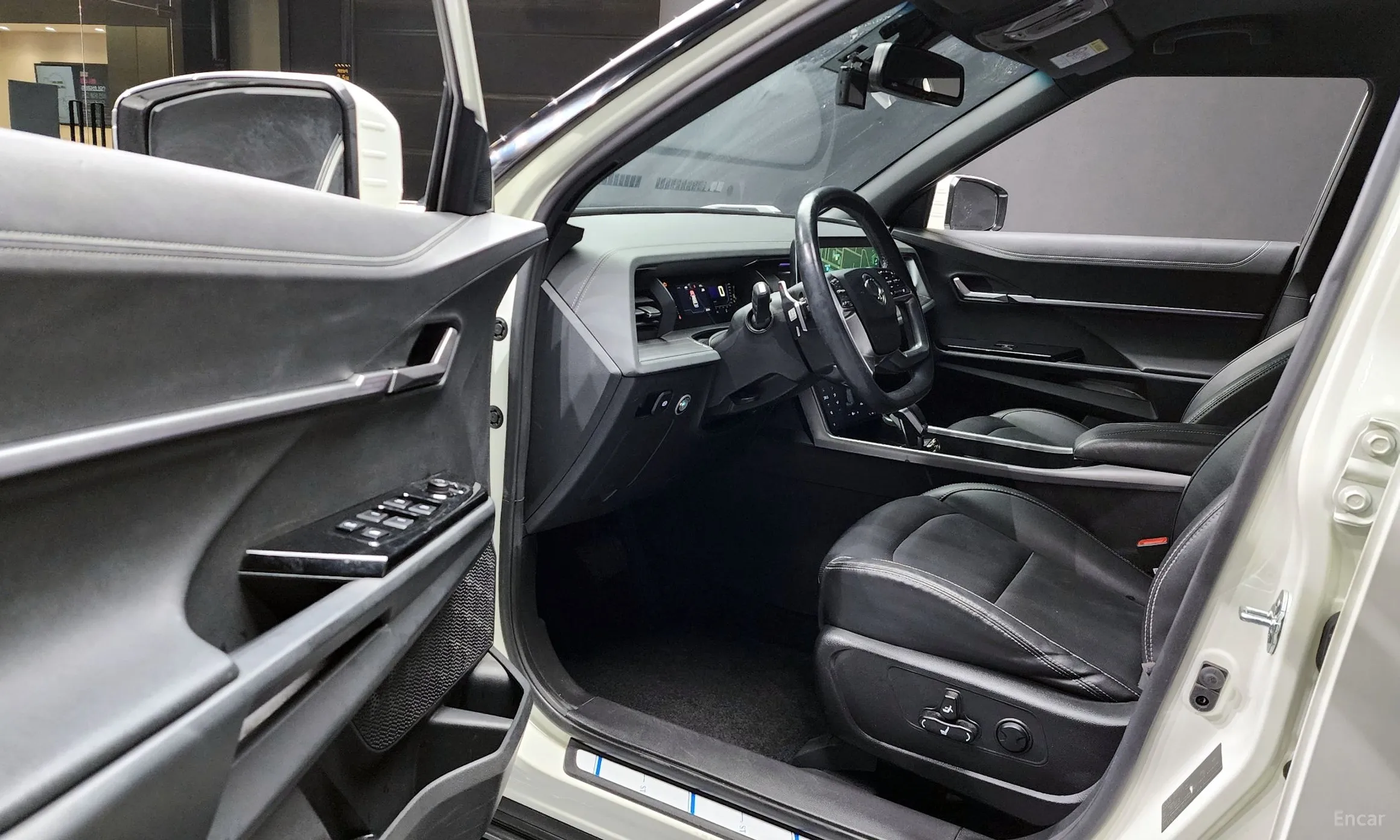 KG Mobility (SsangYong) Torres превью 11