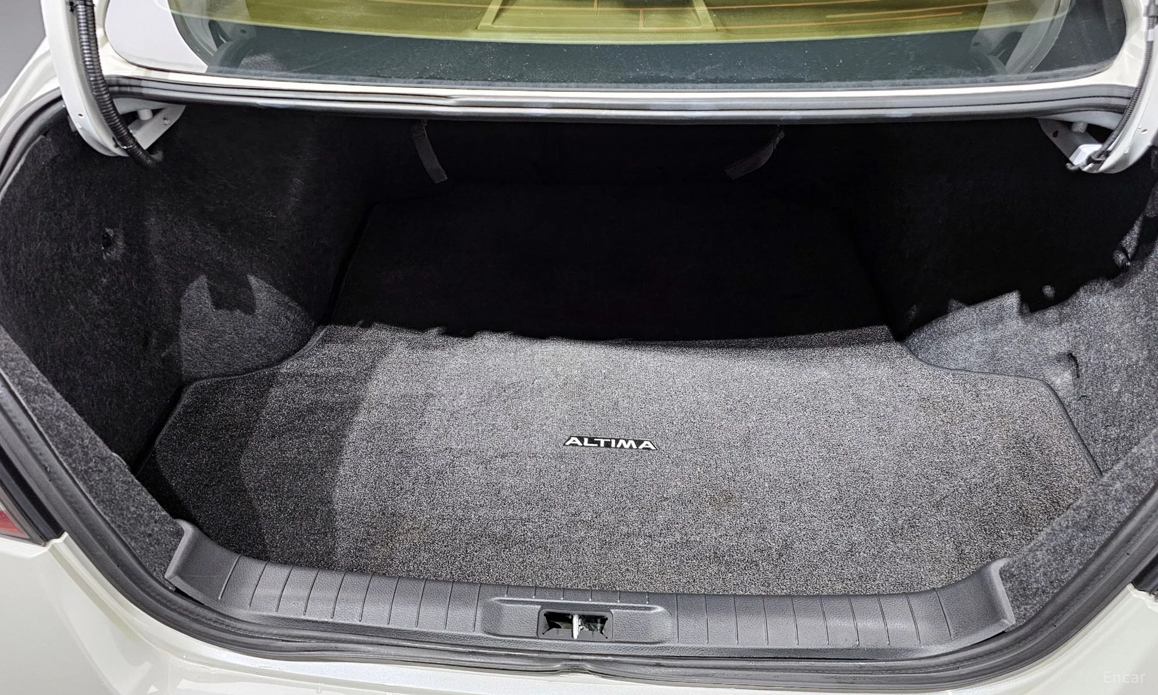 Nissan Altima превью 20