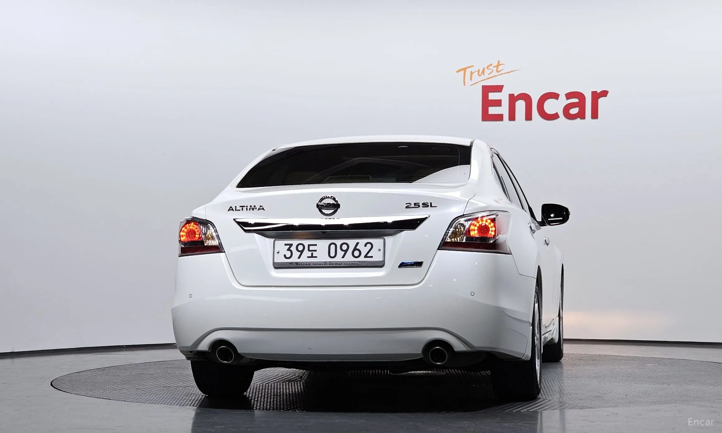 Nissan Altima превью 4