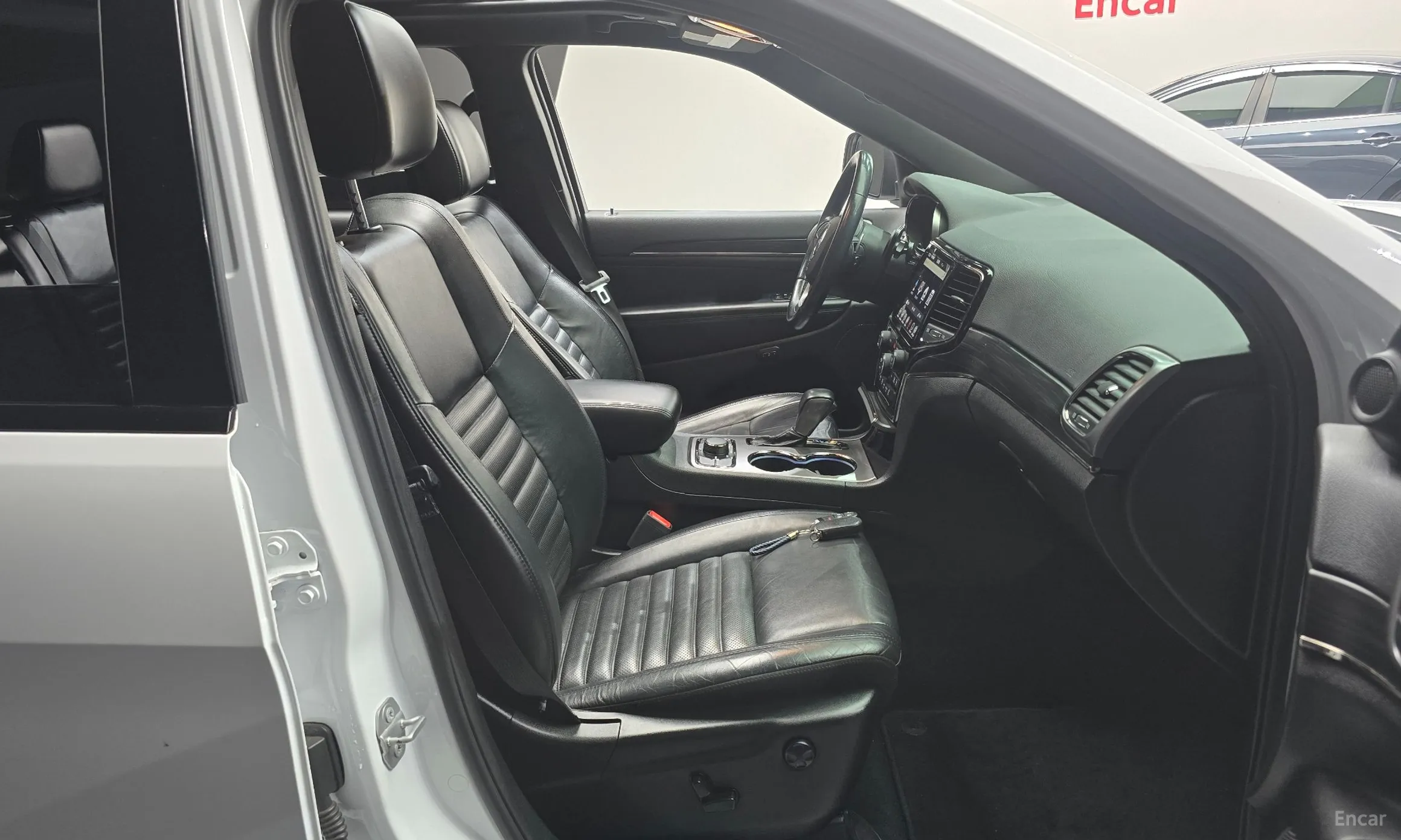 Jeep Grand Cherokee превью 10