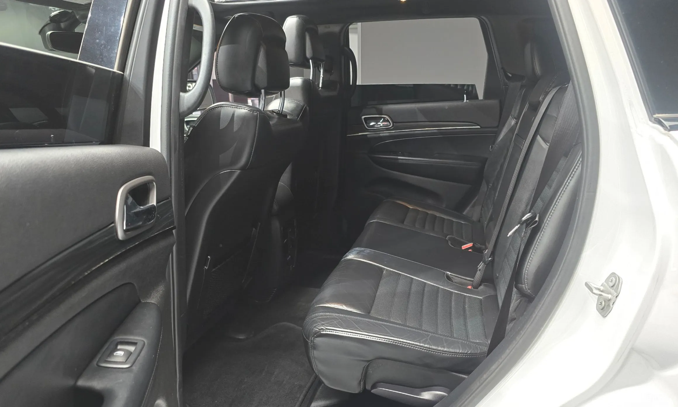 Jeep Grand Cherokee превью 13