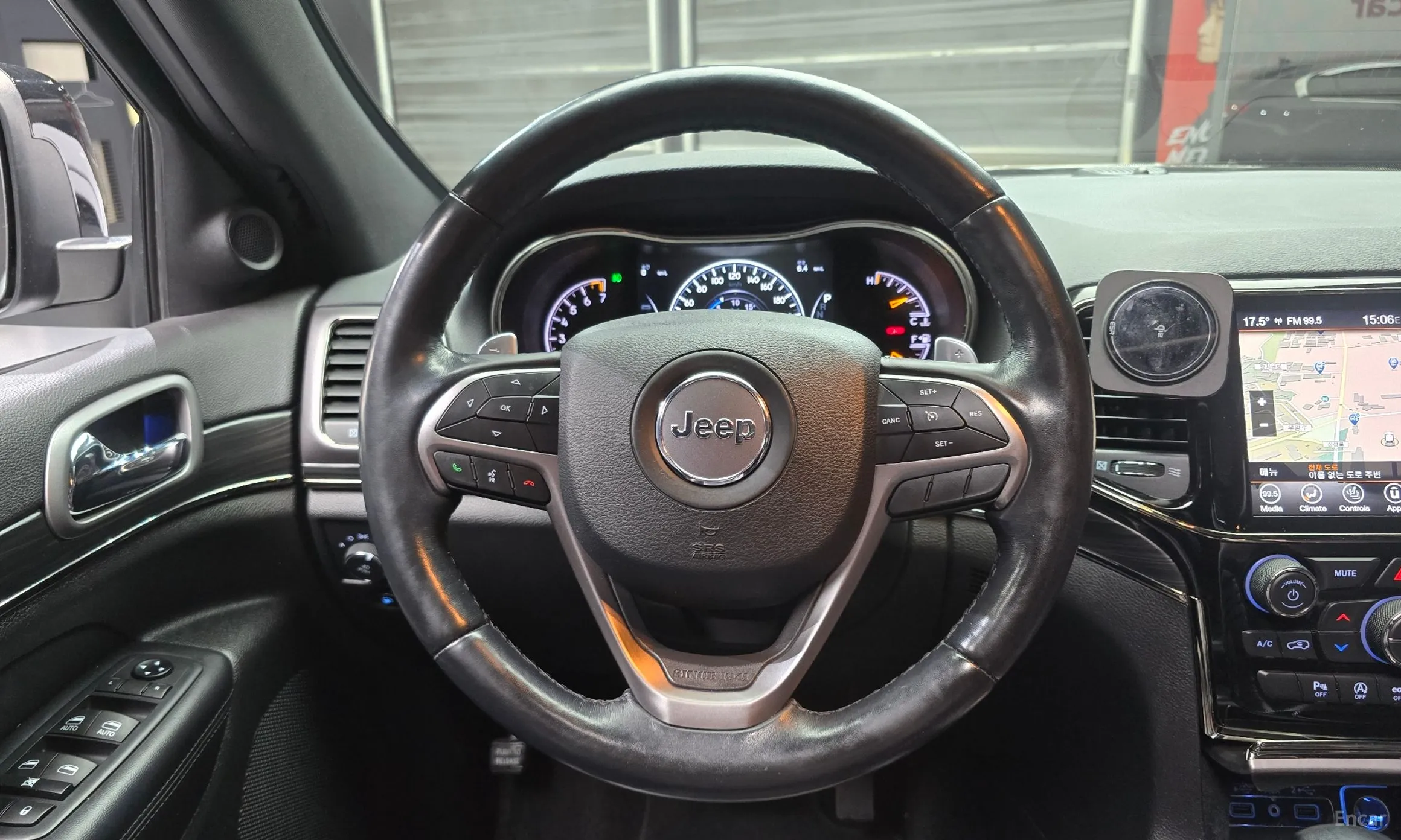 Jeep Grand Cherokee превью 14
