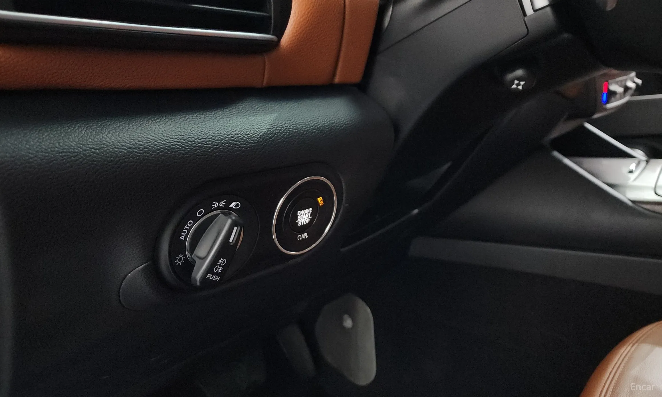 Maserati Levante превью 14