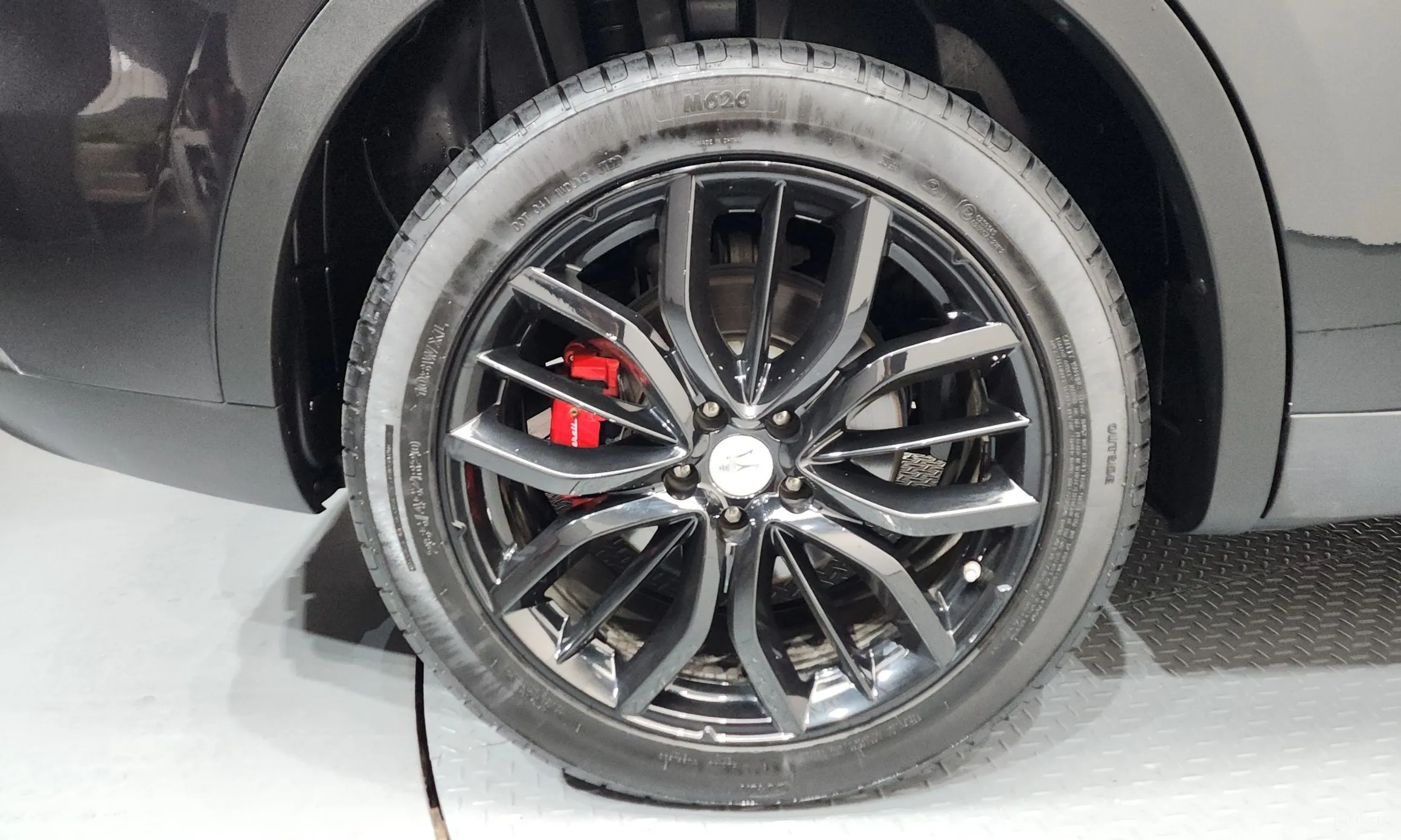 Maserati Levante превью 5