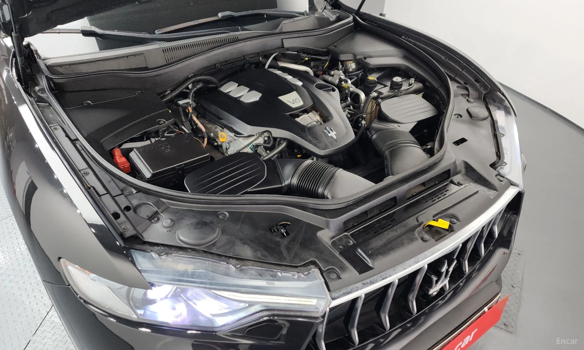 Maserati Levante превью 6