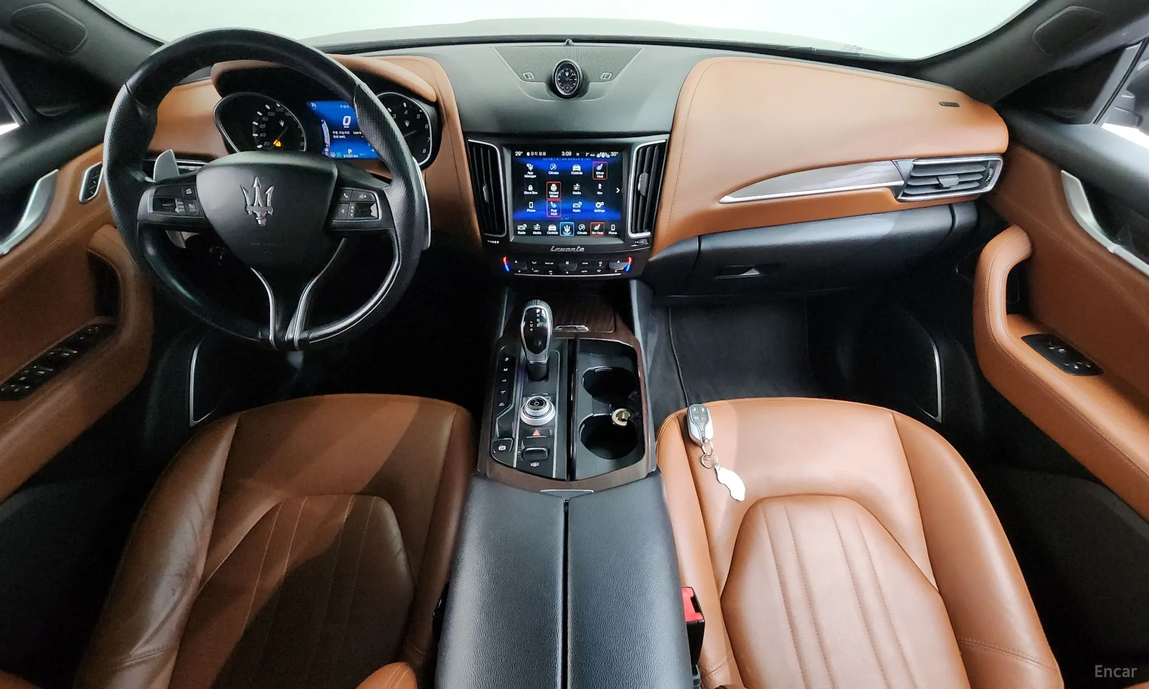 Maserati Levante превью 7