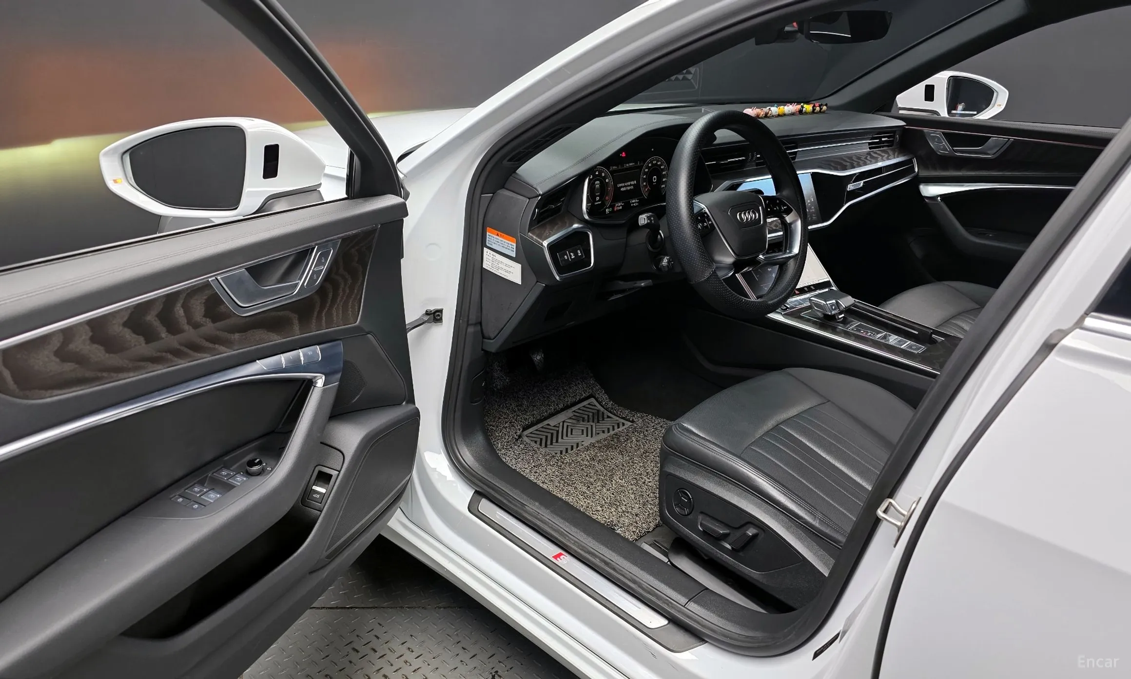 Audi A6 (C8) превью 11