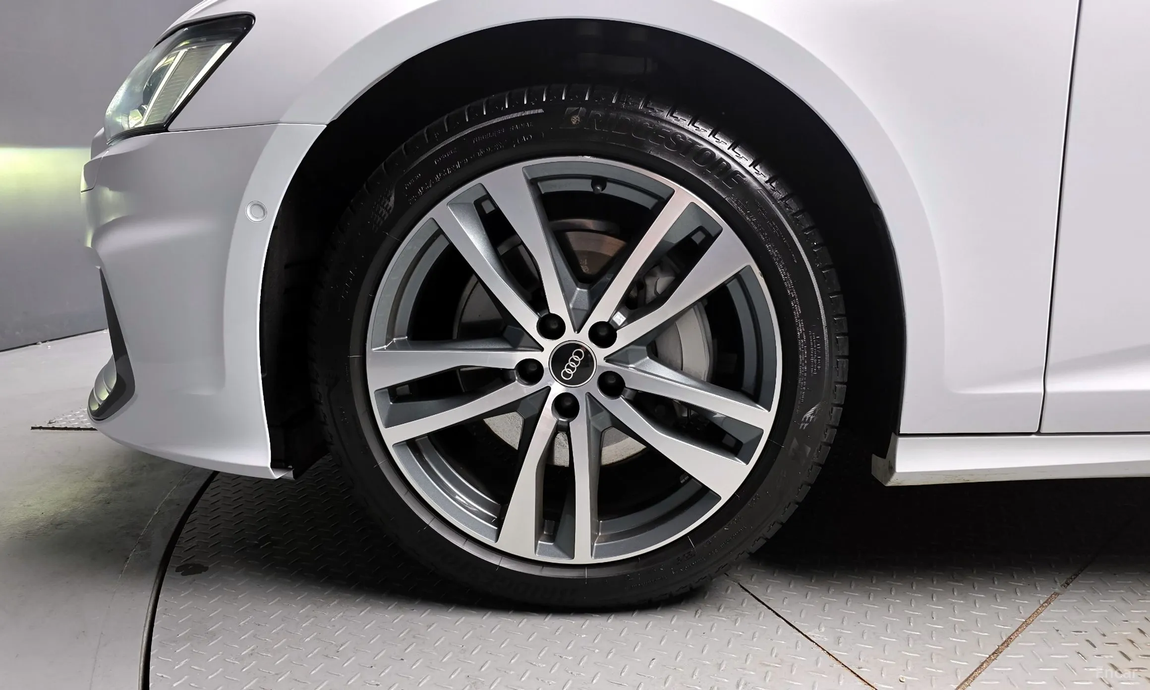 Audi A6 (C8) превью 5