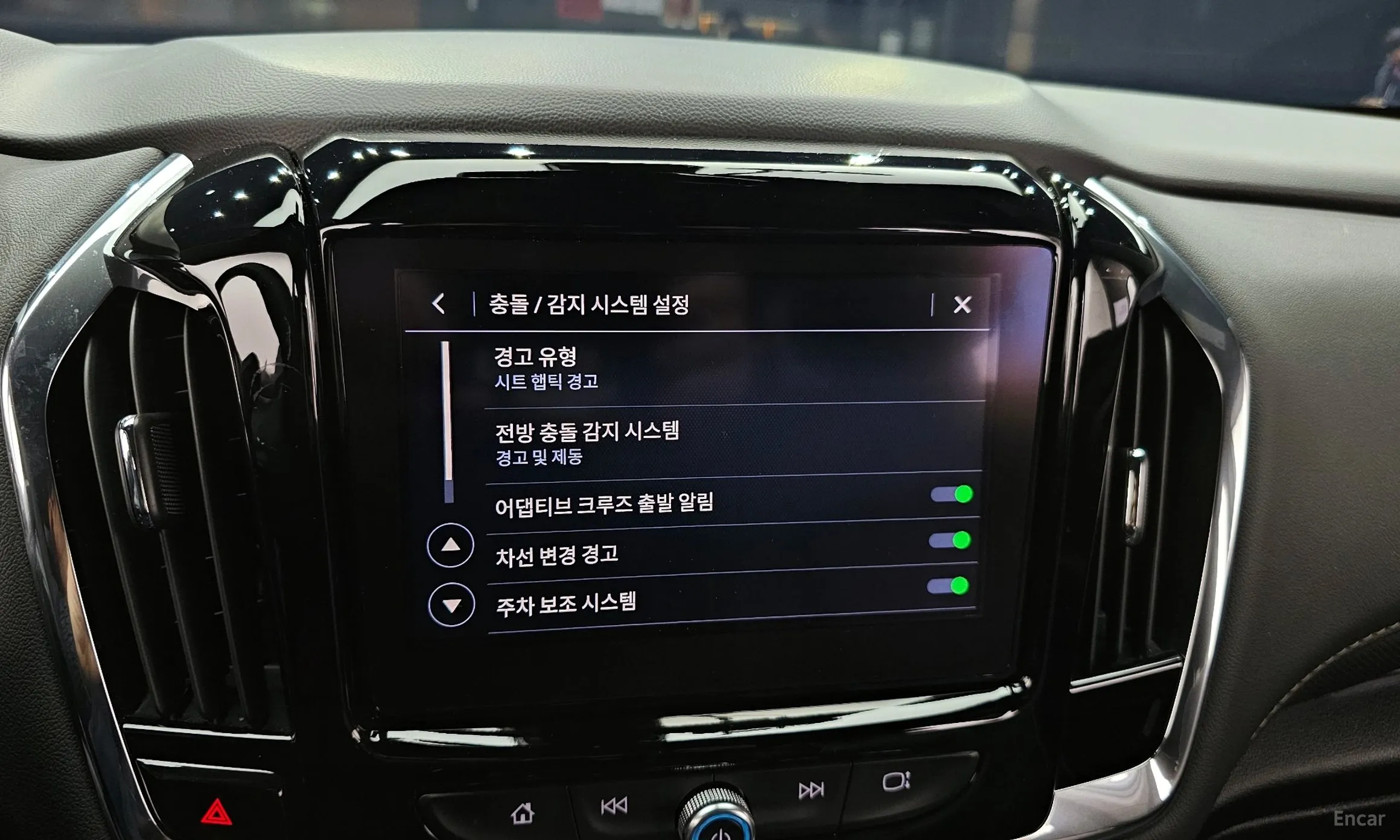 Chevrolet (GM Daewoo) Traverse превью 15