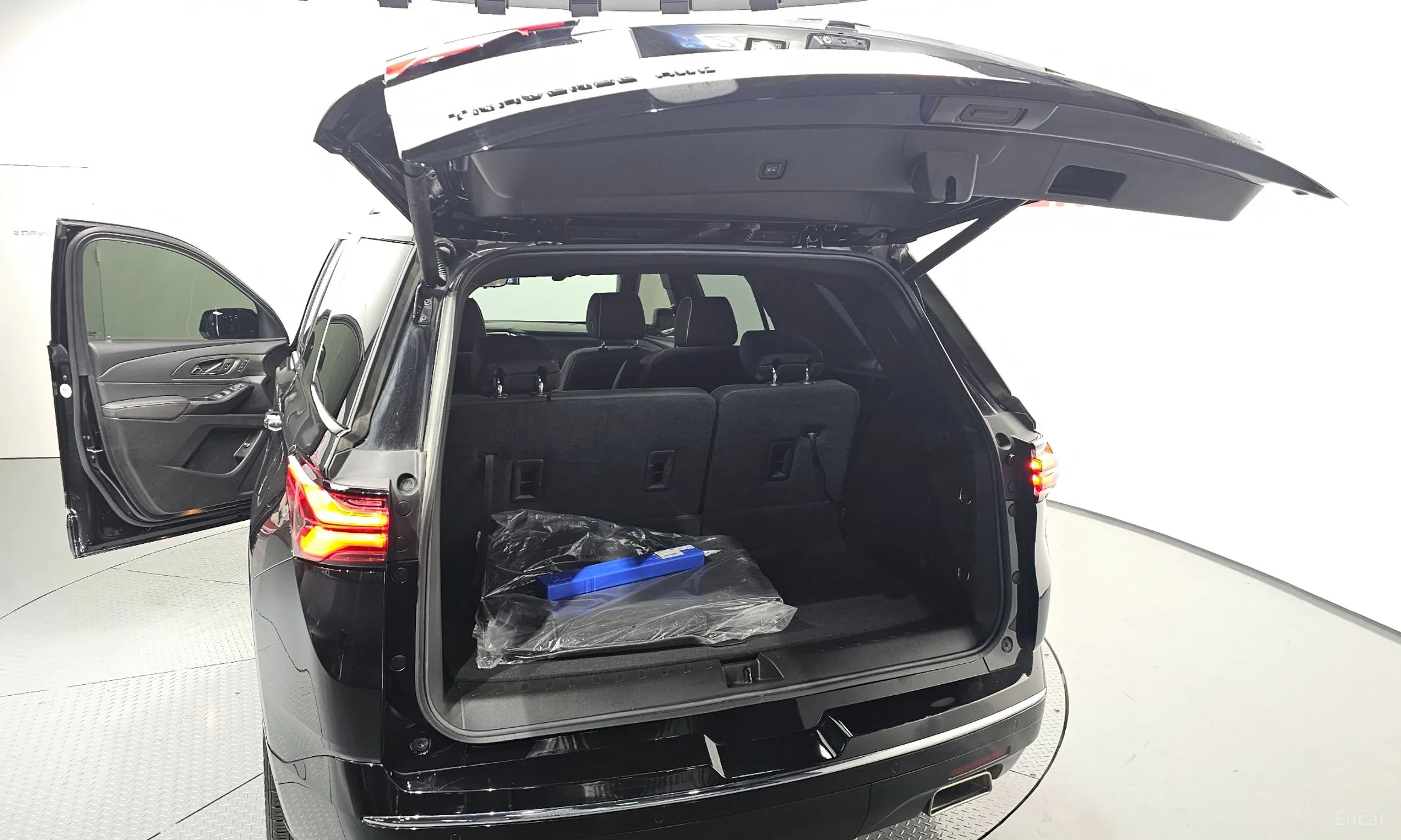 Chevrolet (GM Daewoo) Traverse превью 20