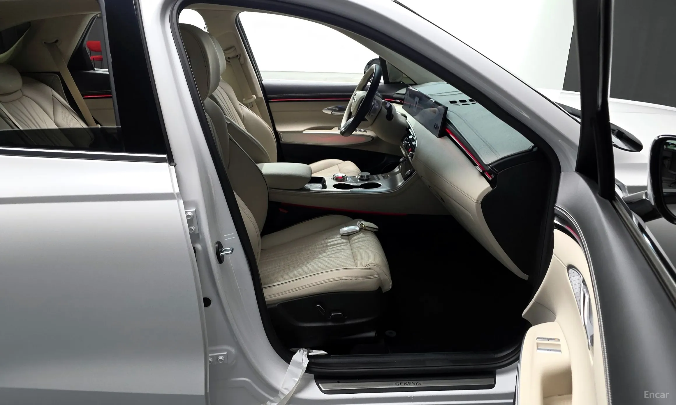 Genesis GV70 превью 11
