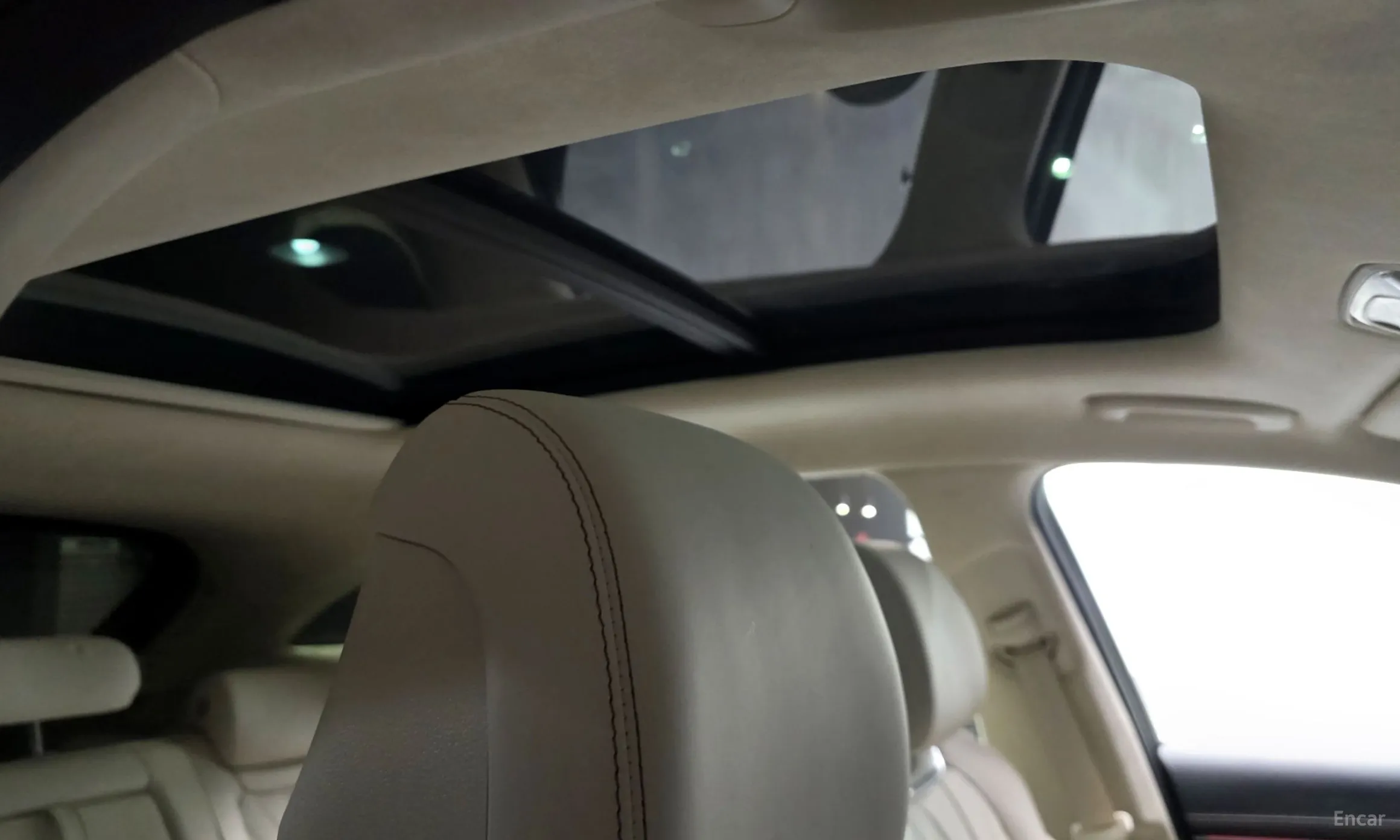 Genesis GV70 превью 19