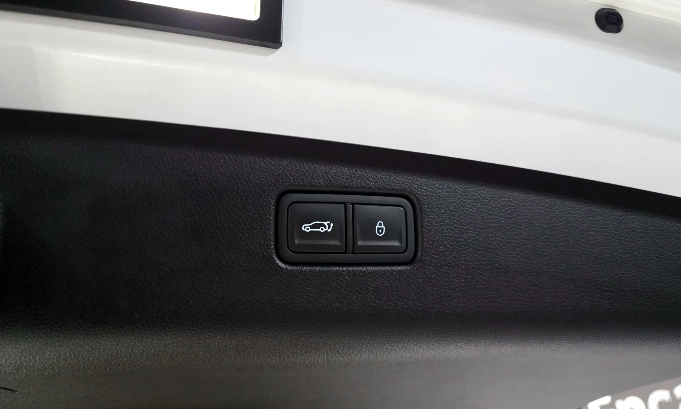 Genesis GV70 превью 20