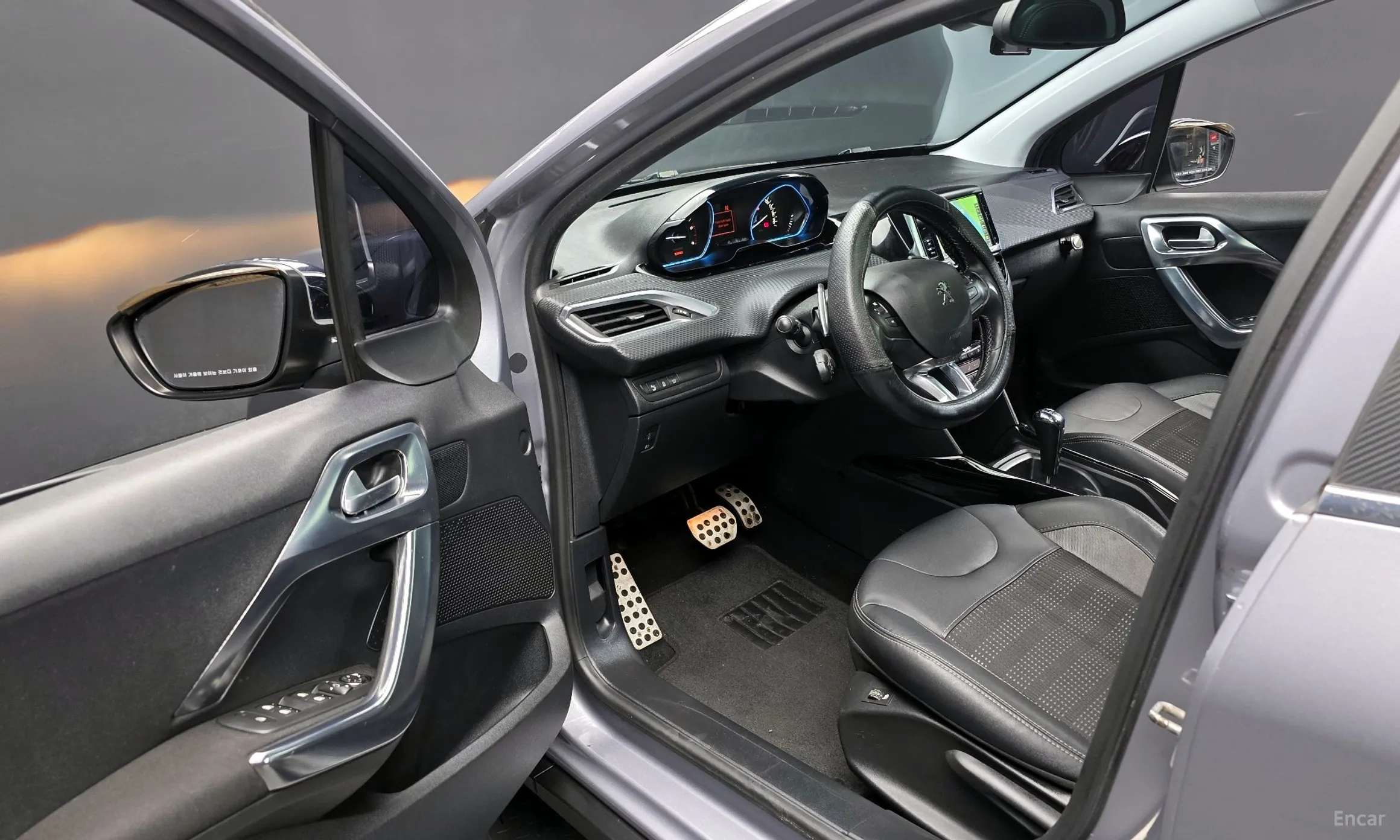 Peugeot 2008. превью 11