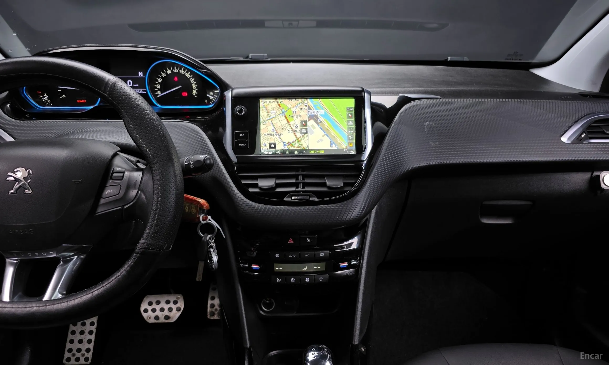 Peugeot 2008. превью 14