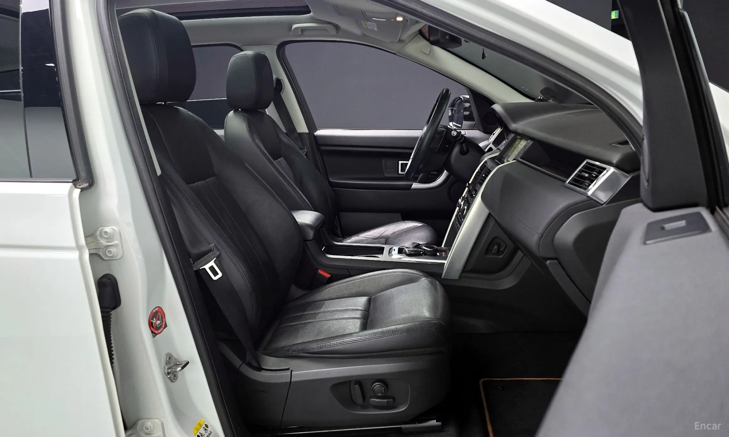 Land Rover Discovery Sports превью 10