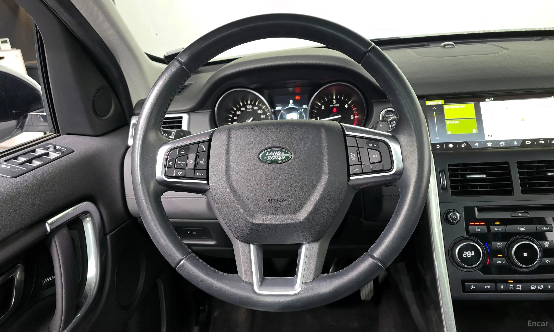 Land Rover Discovery Sports превью 13