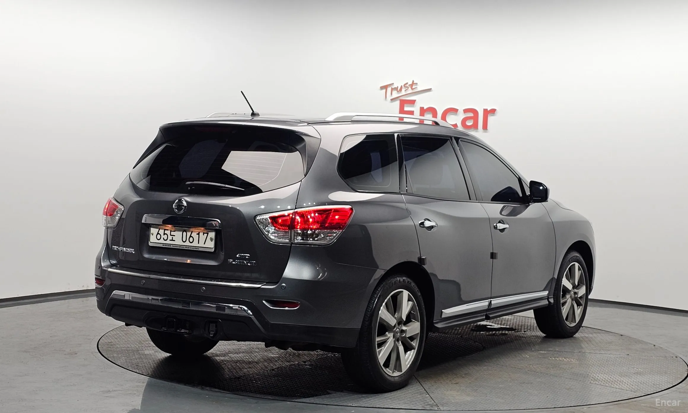 Nissan Pathfinder Gen 4