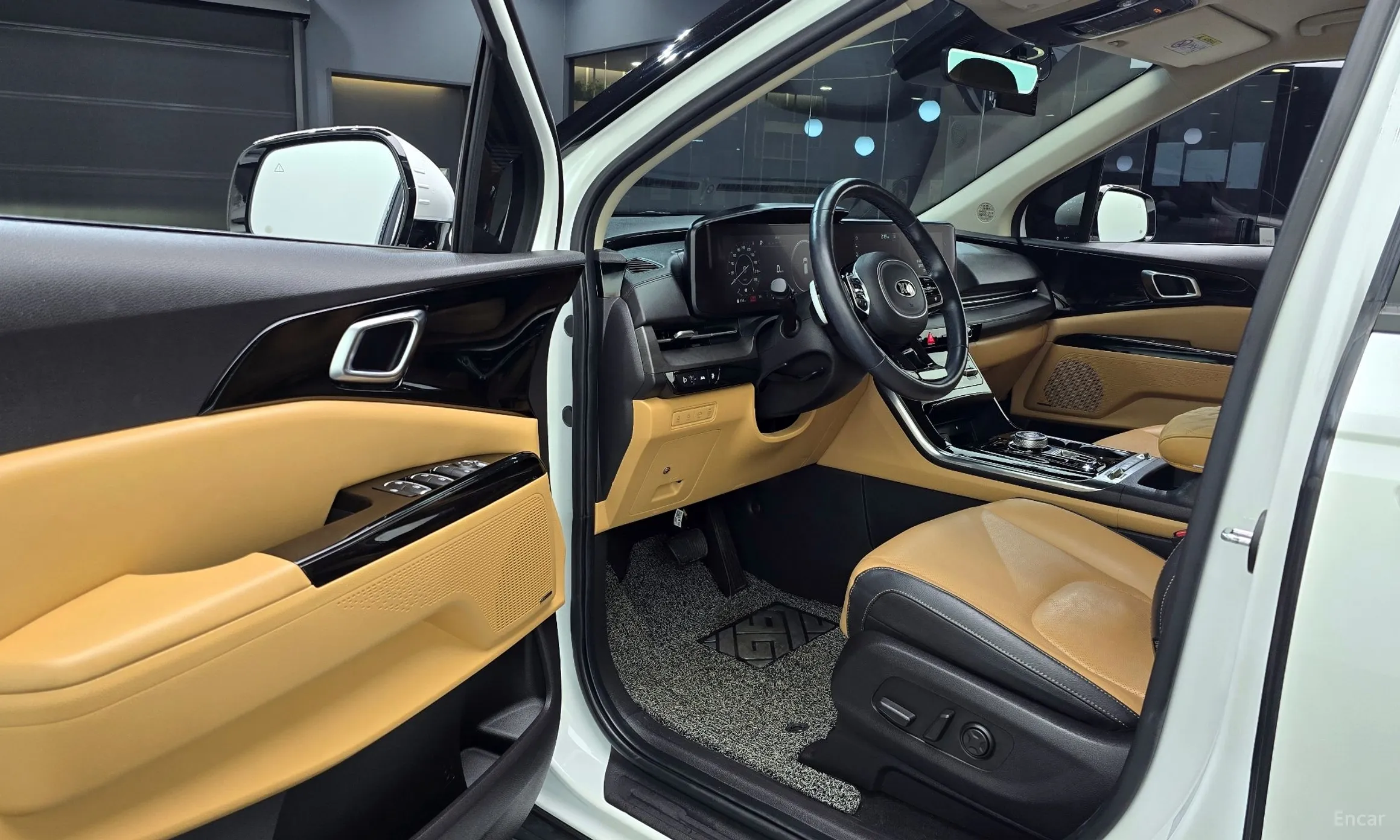 Kia Carnival Gen 4 превью 11