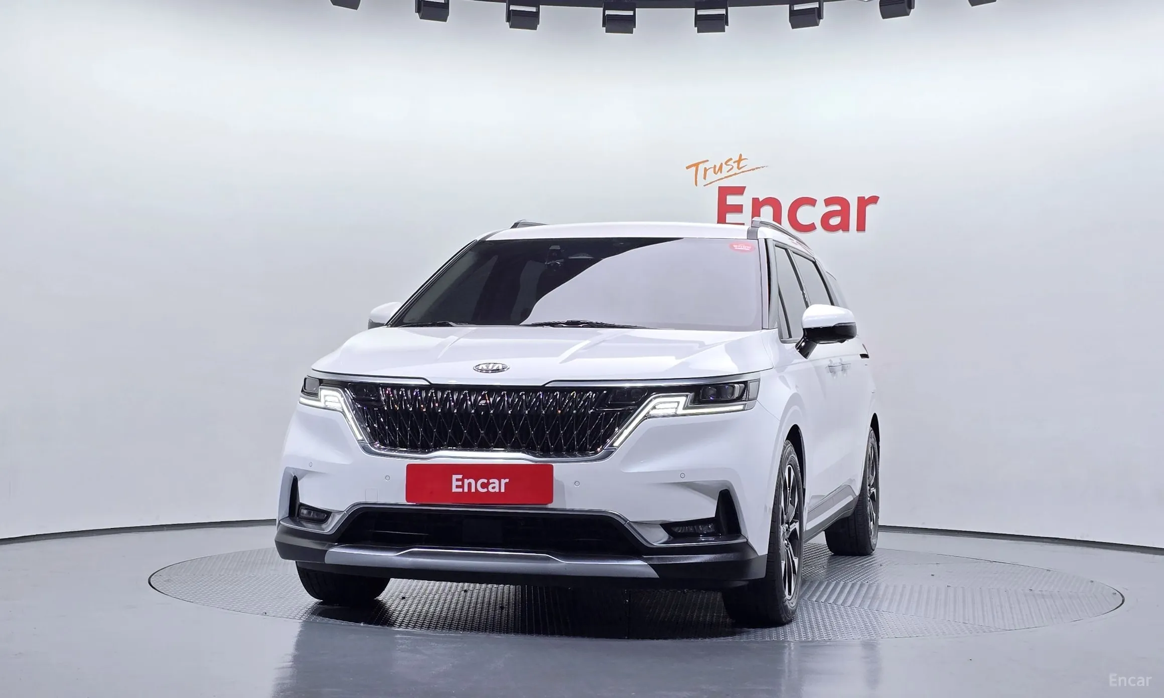 Kia Carnival Gen 4 превью 3