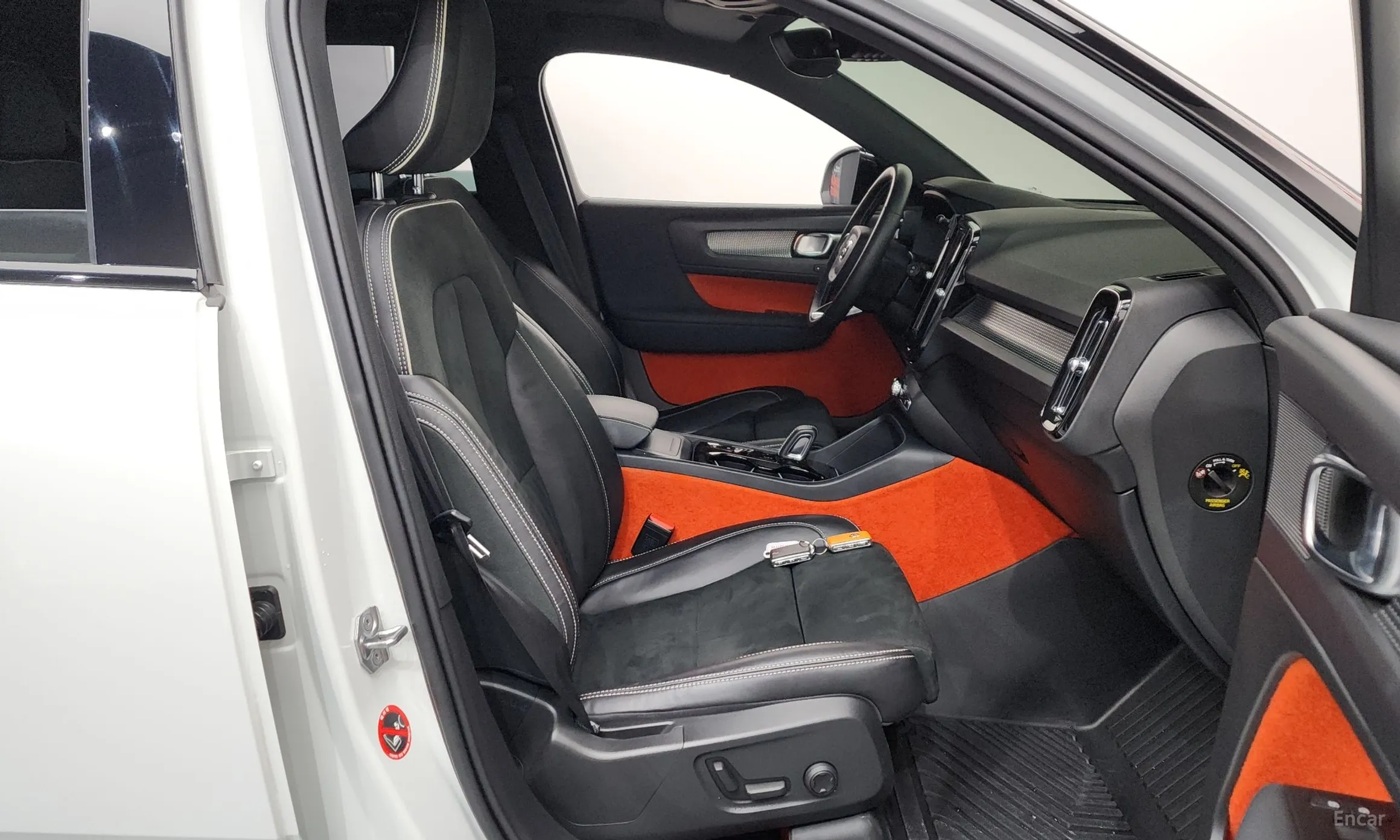 Volvo XC40 превью 11
