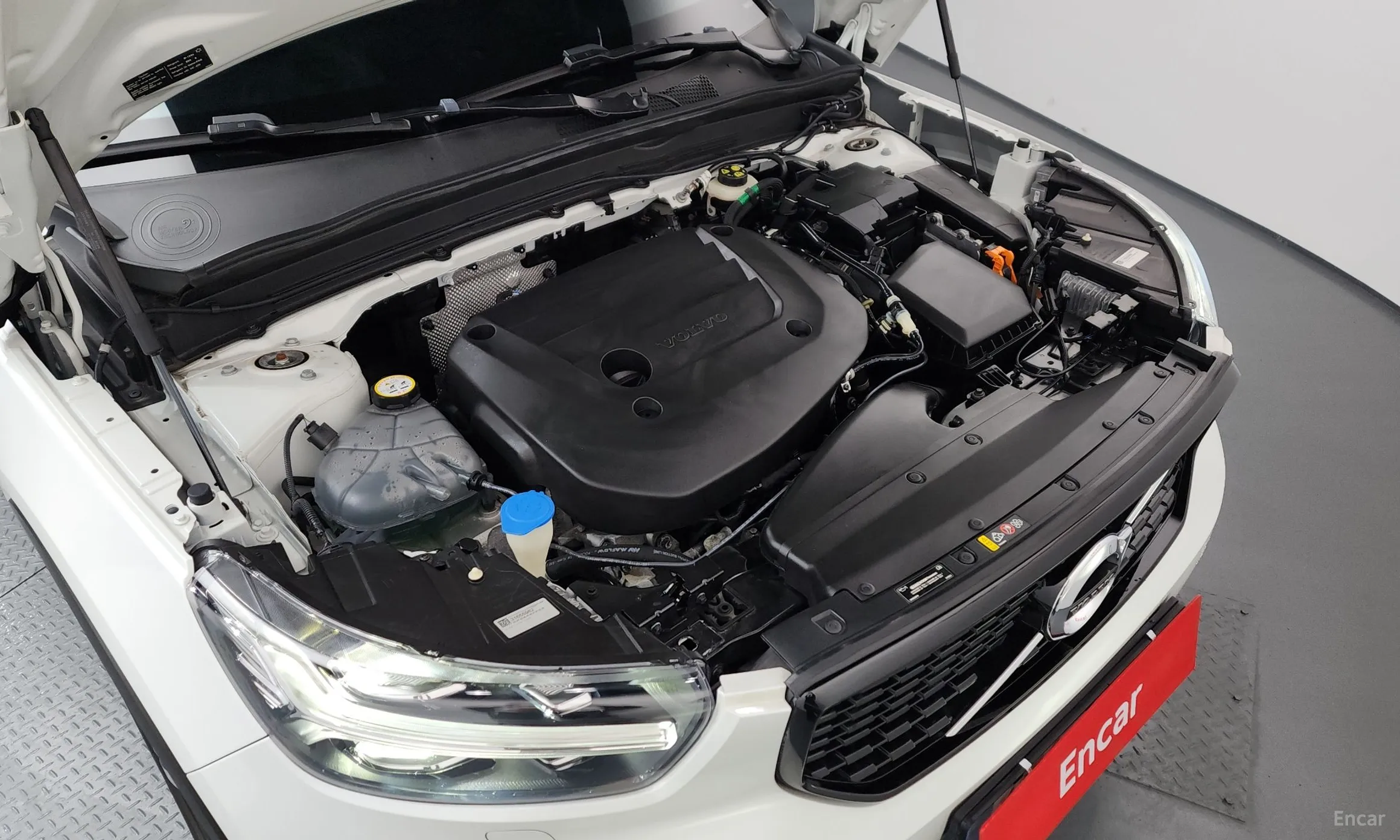 Volvo XC40 превью 6