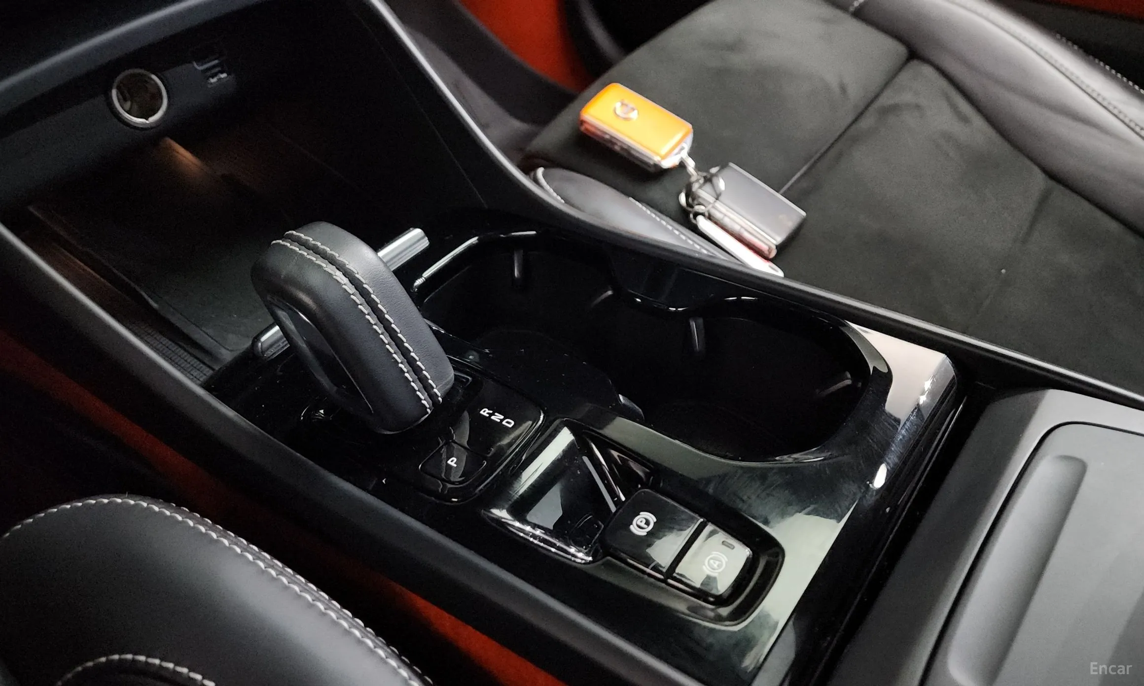 Volvo XC40 превью 9