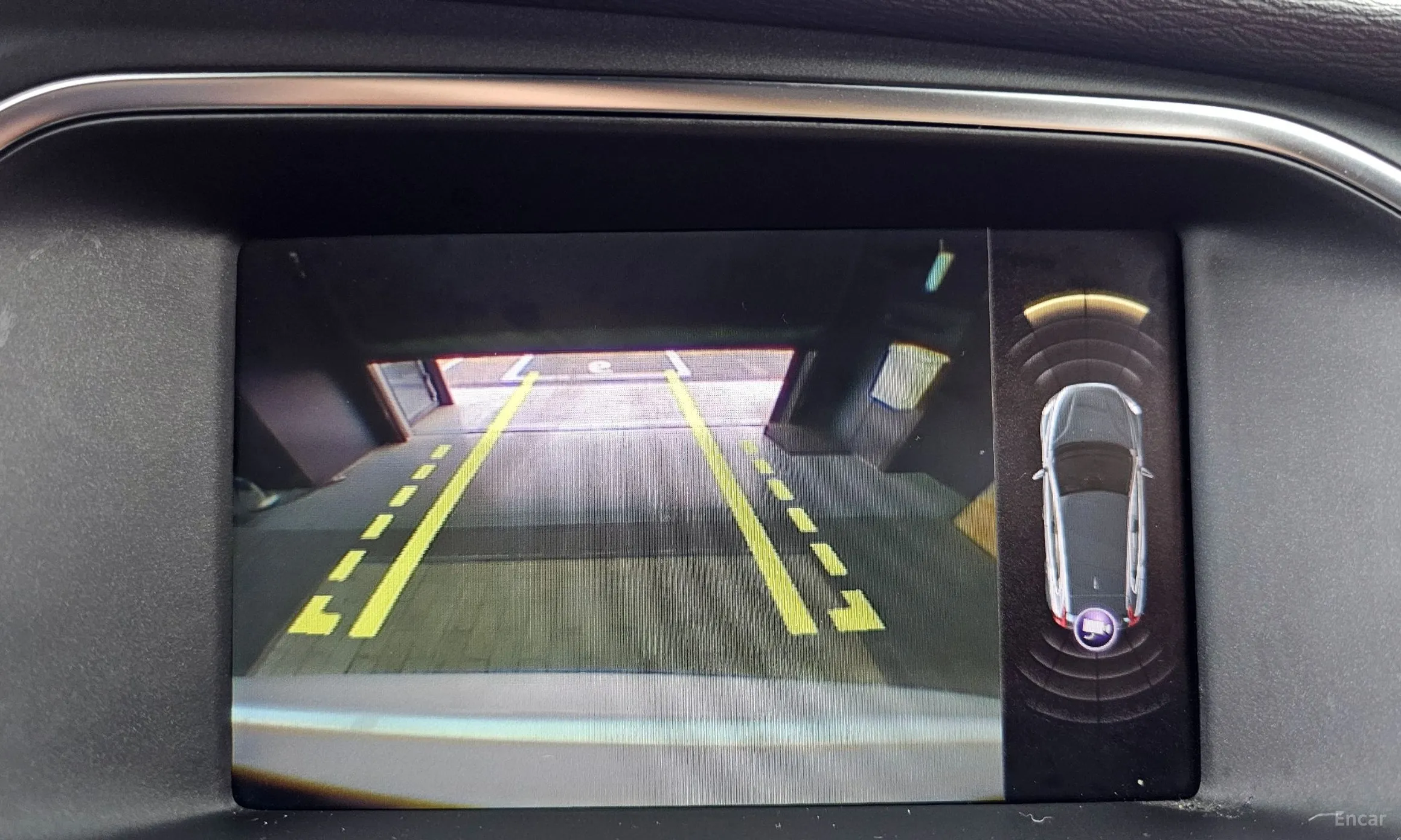 Volvo V40 превью 15