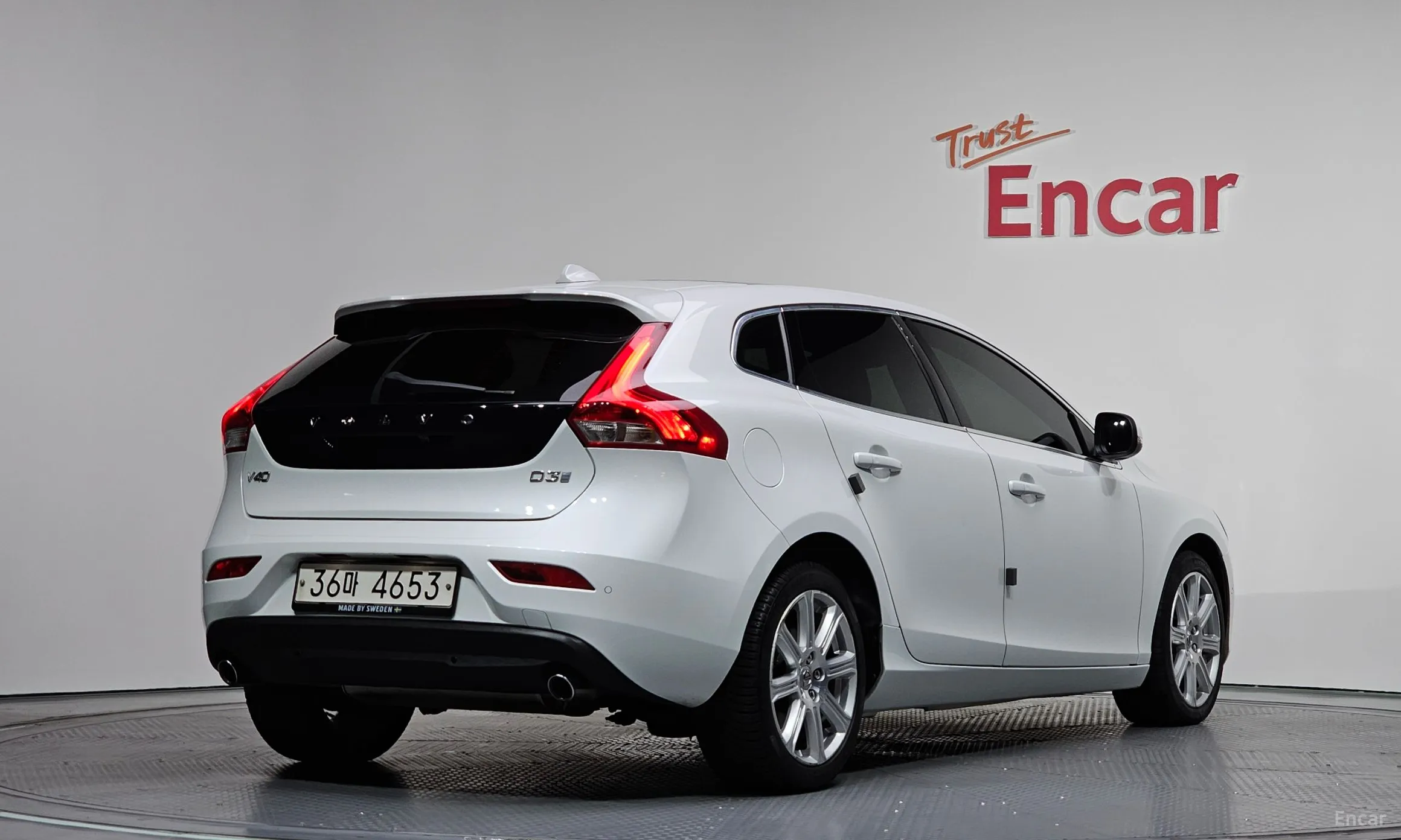 Volvo V40