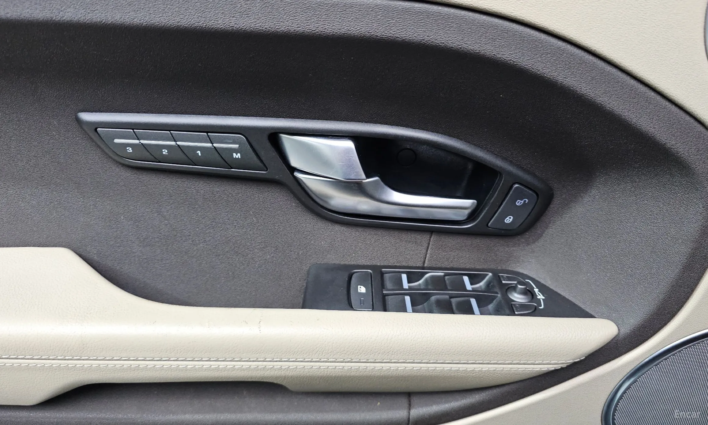 Land Rover Range Rover Evoque превью 16