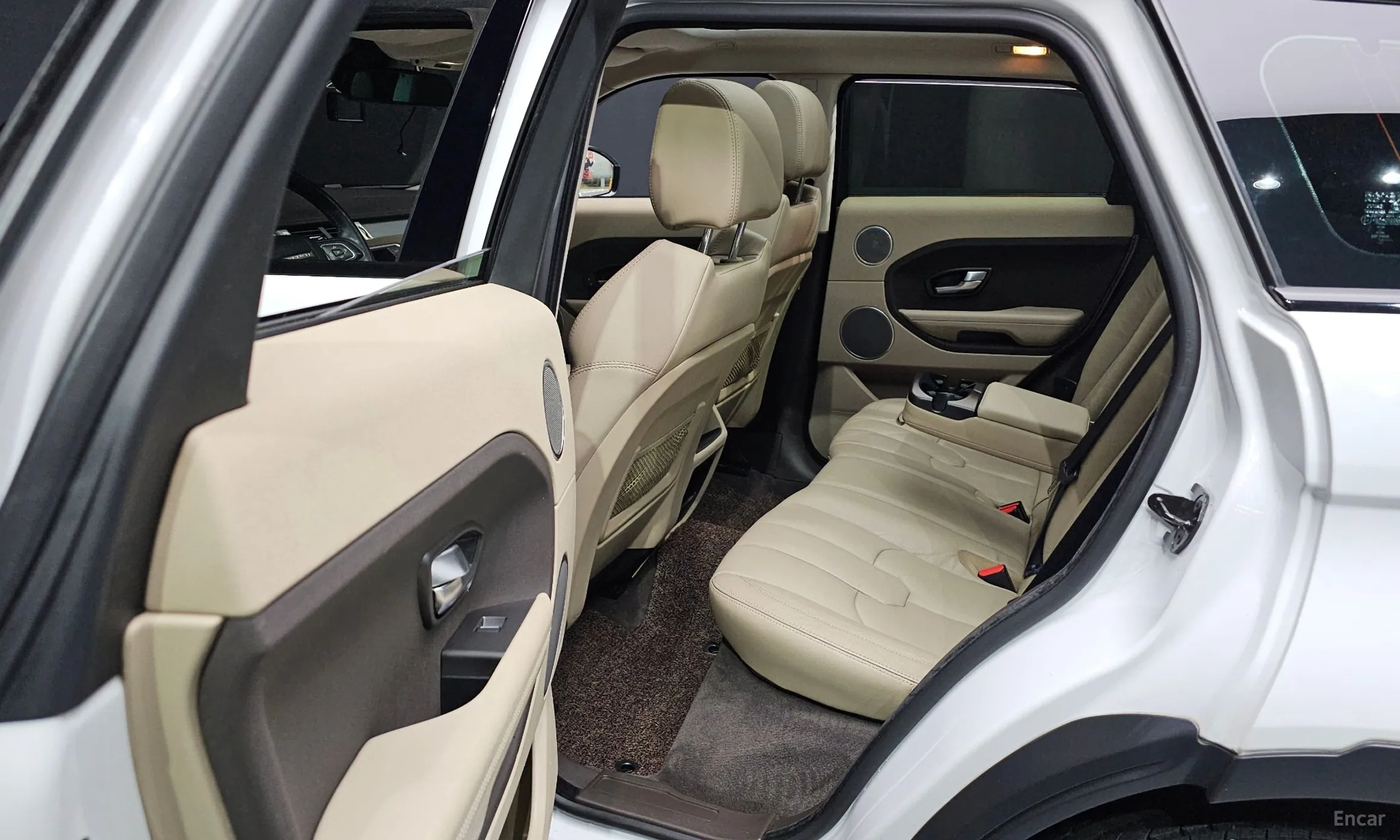 Land Rover Range Rover Evoque превью 19