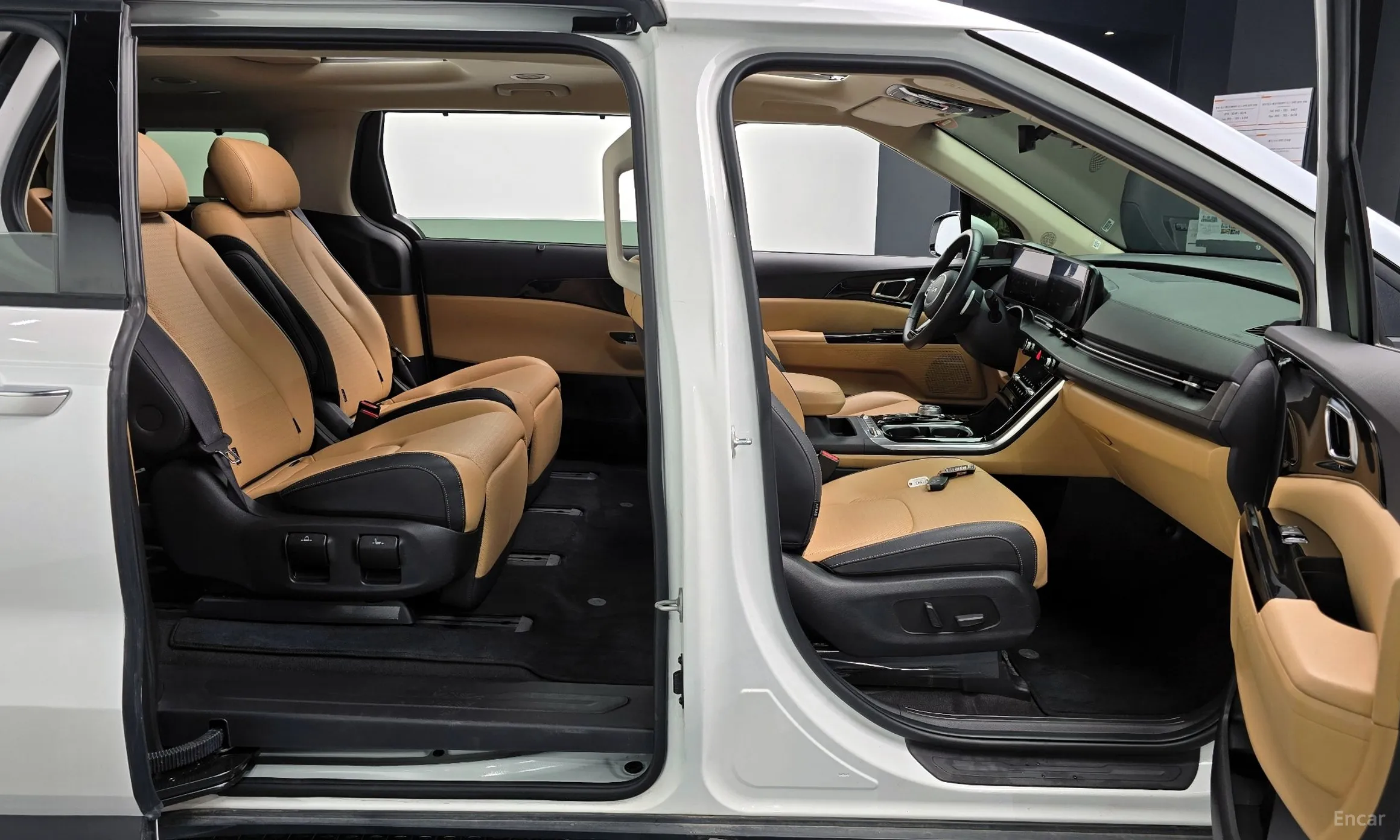 Kia Carnival Gen 4 превью 10