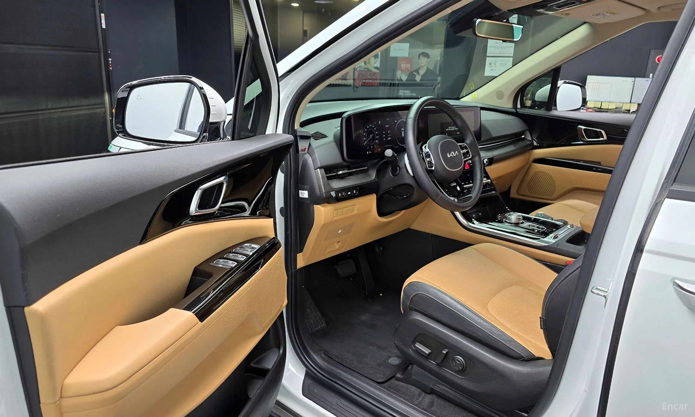 Kia Carnival Gen 4 превью 11