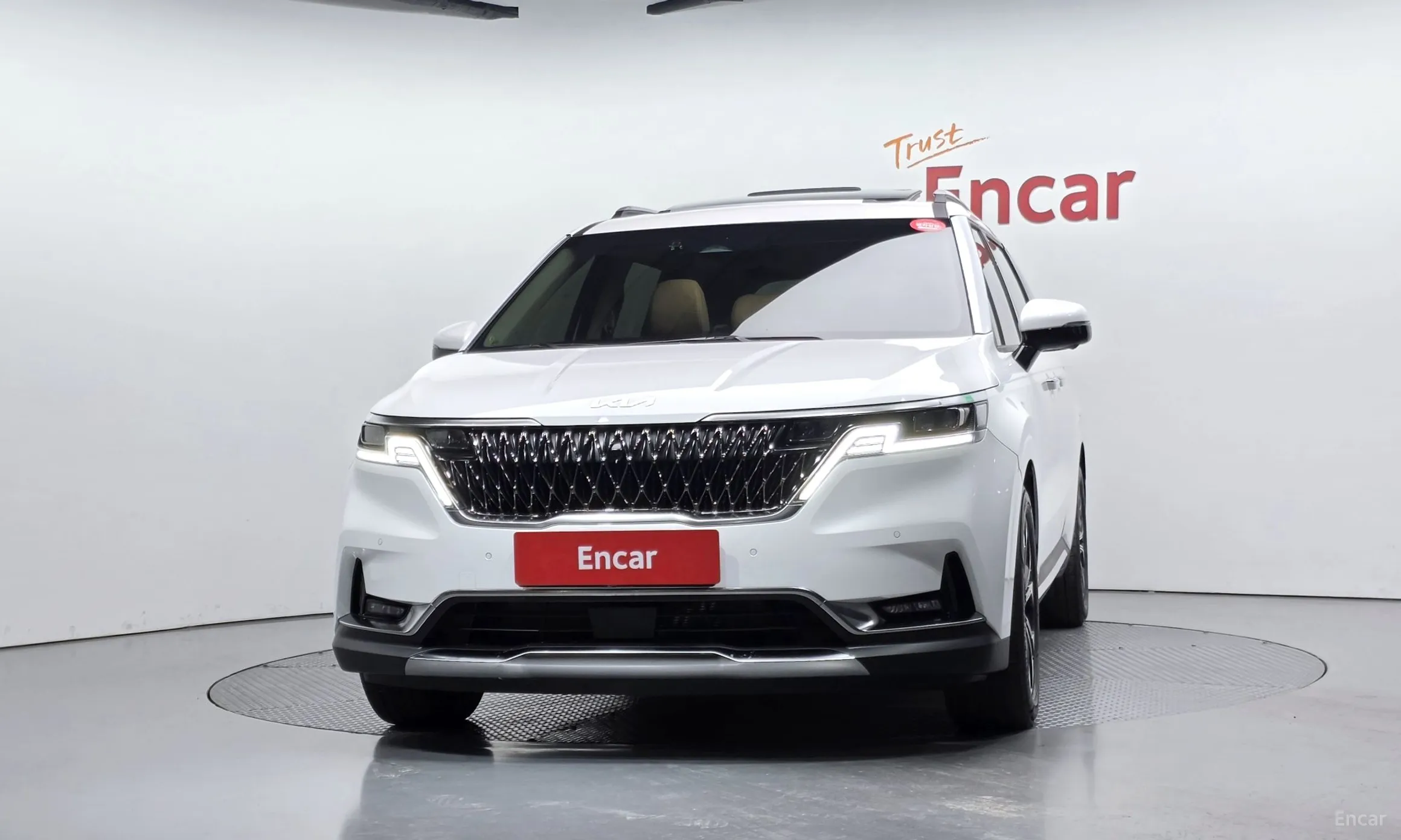 Kia Carnival Gen 4 превью 3