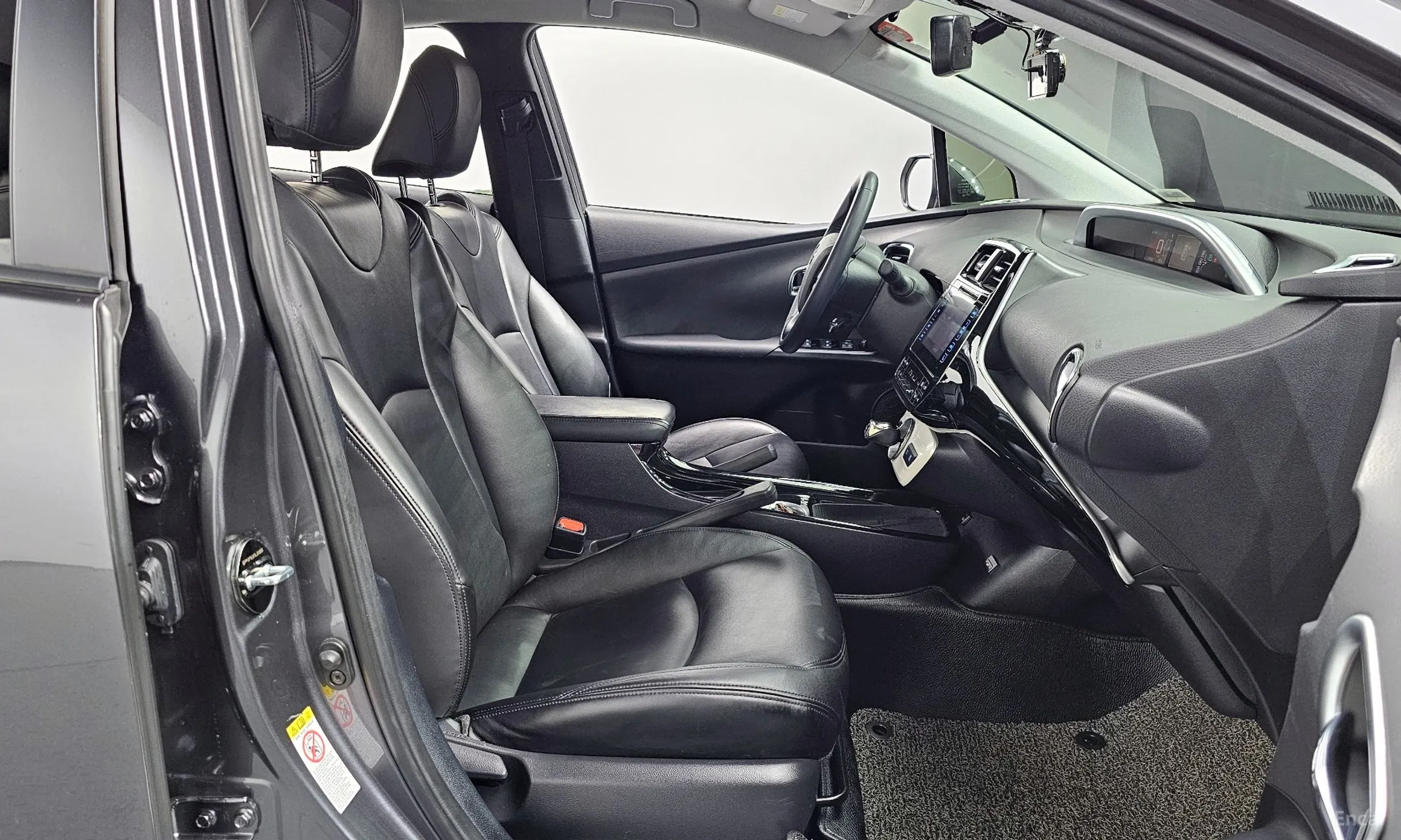 Toyota Prius 4th Generation превью 10