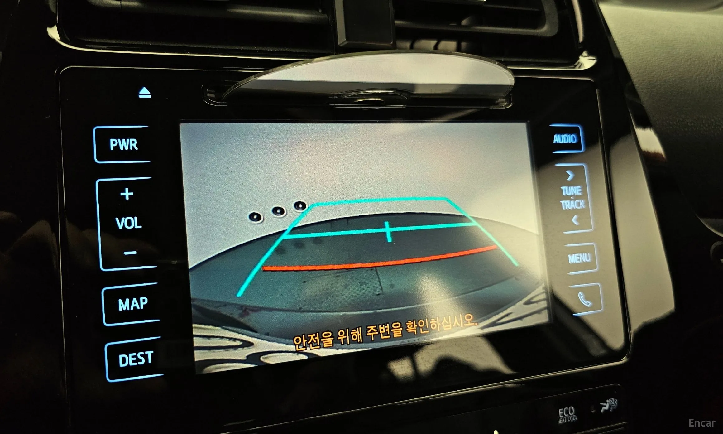Toyota Prius 4th Generation превью 14