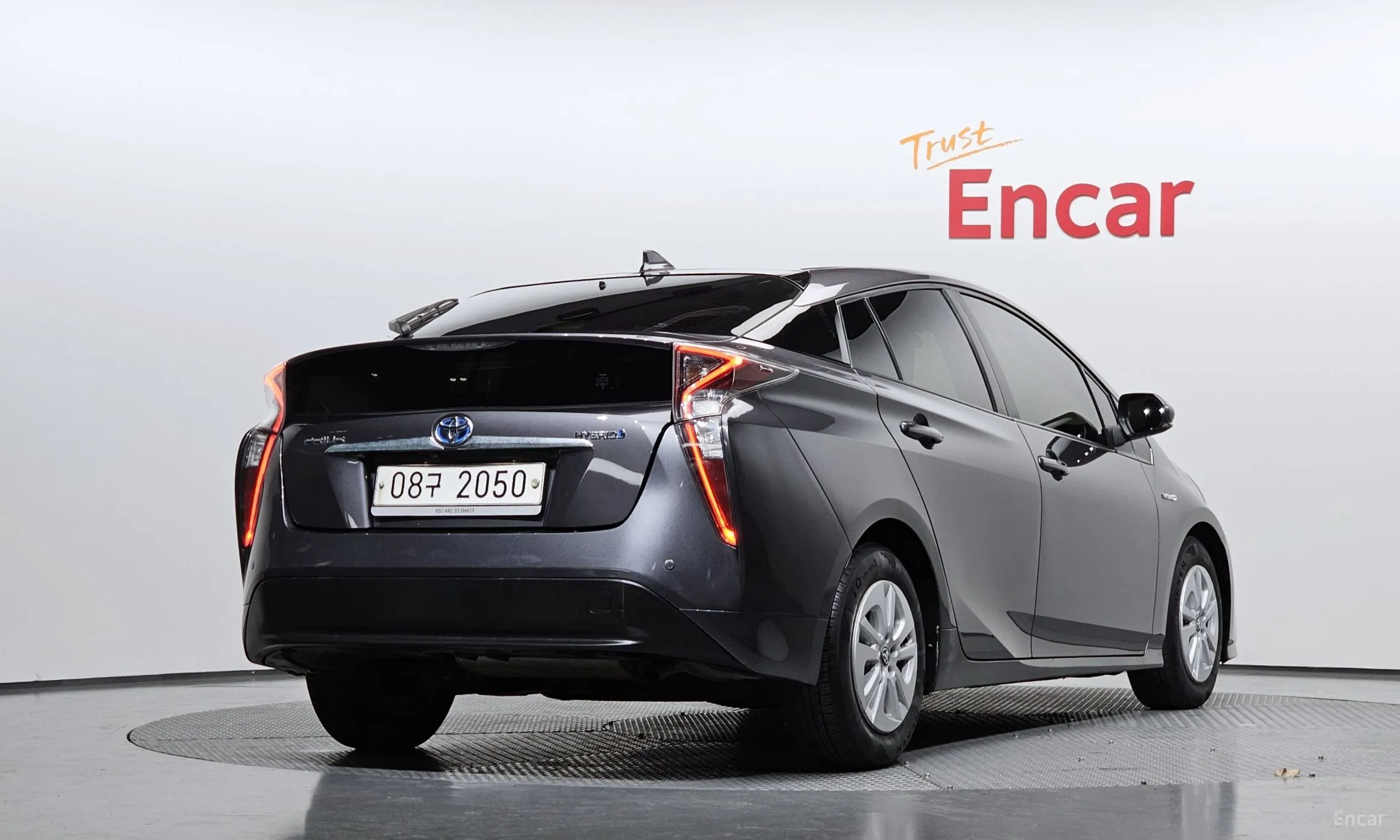Toyota Prius 4th Generation превью 2