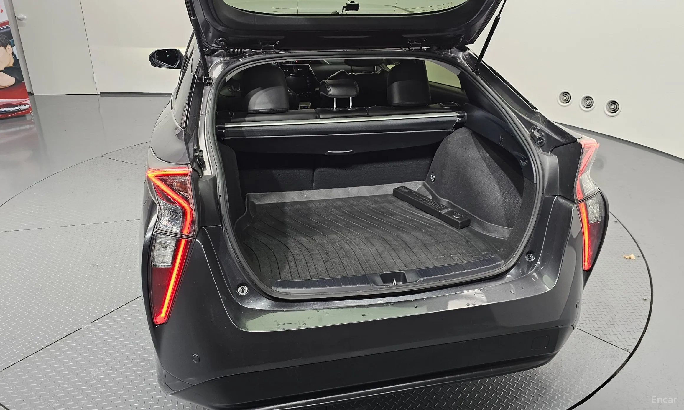 Toyota Prius 4th Generation превью 20